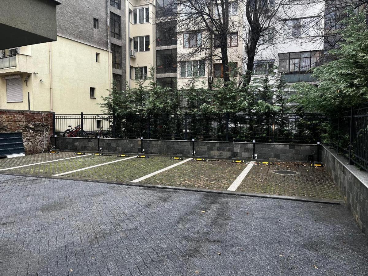 8th Hill Apartments