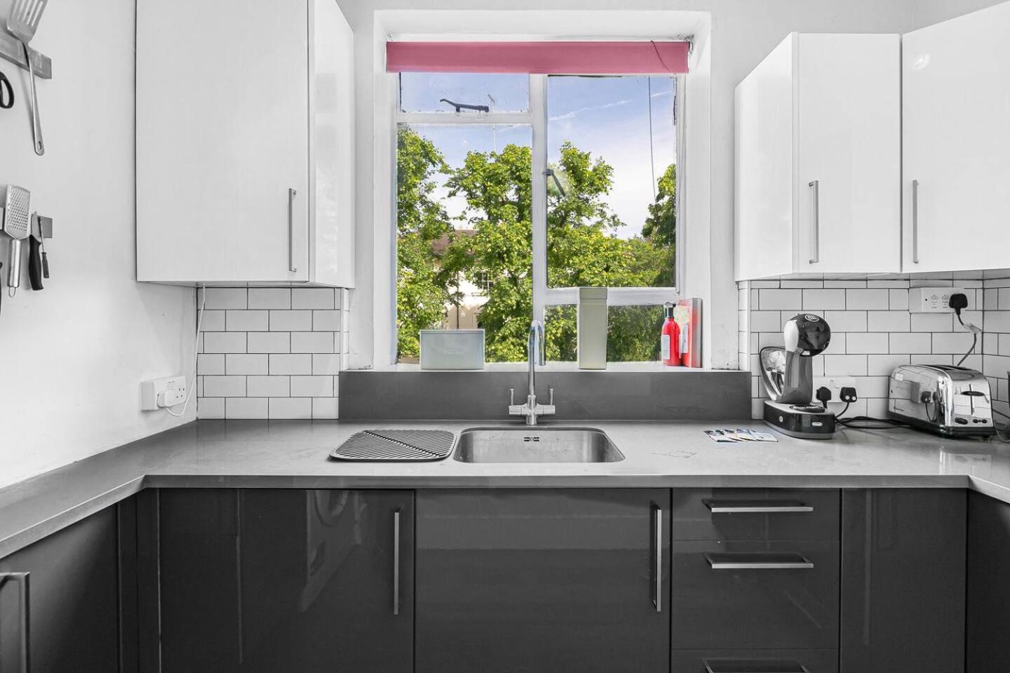 Cozy flat in Beautiful Little Venice, London - Pass the Keys