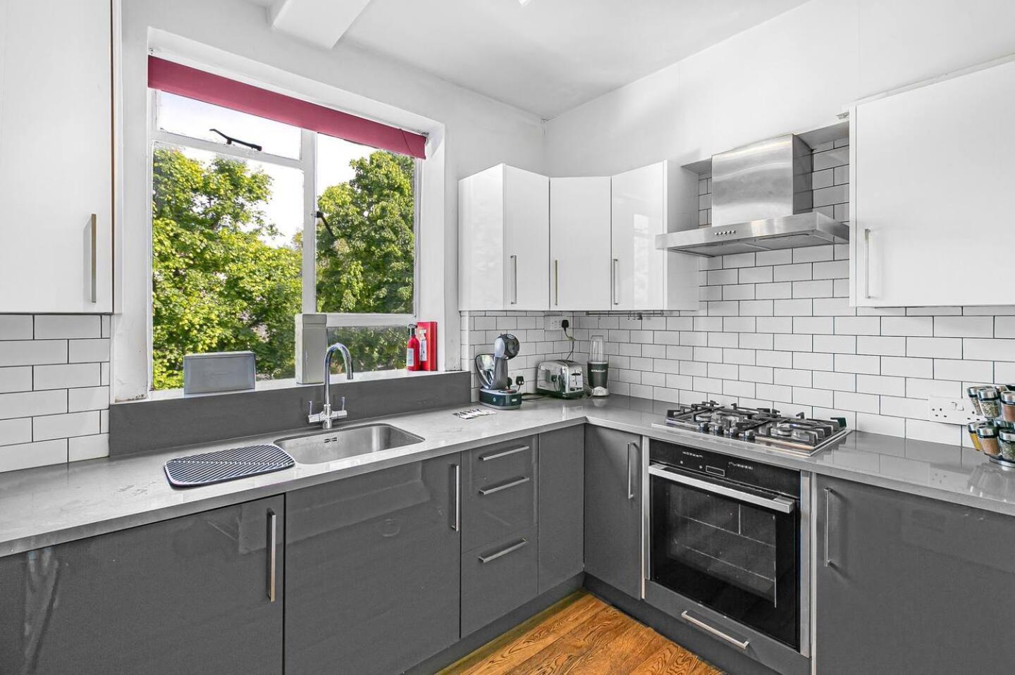 Cozy flat in Beautiful Little Venice, London - Pass the Keys