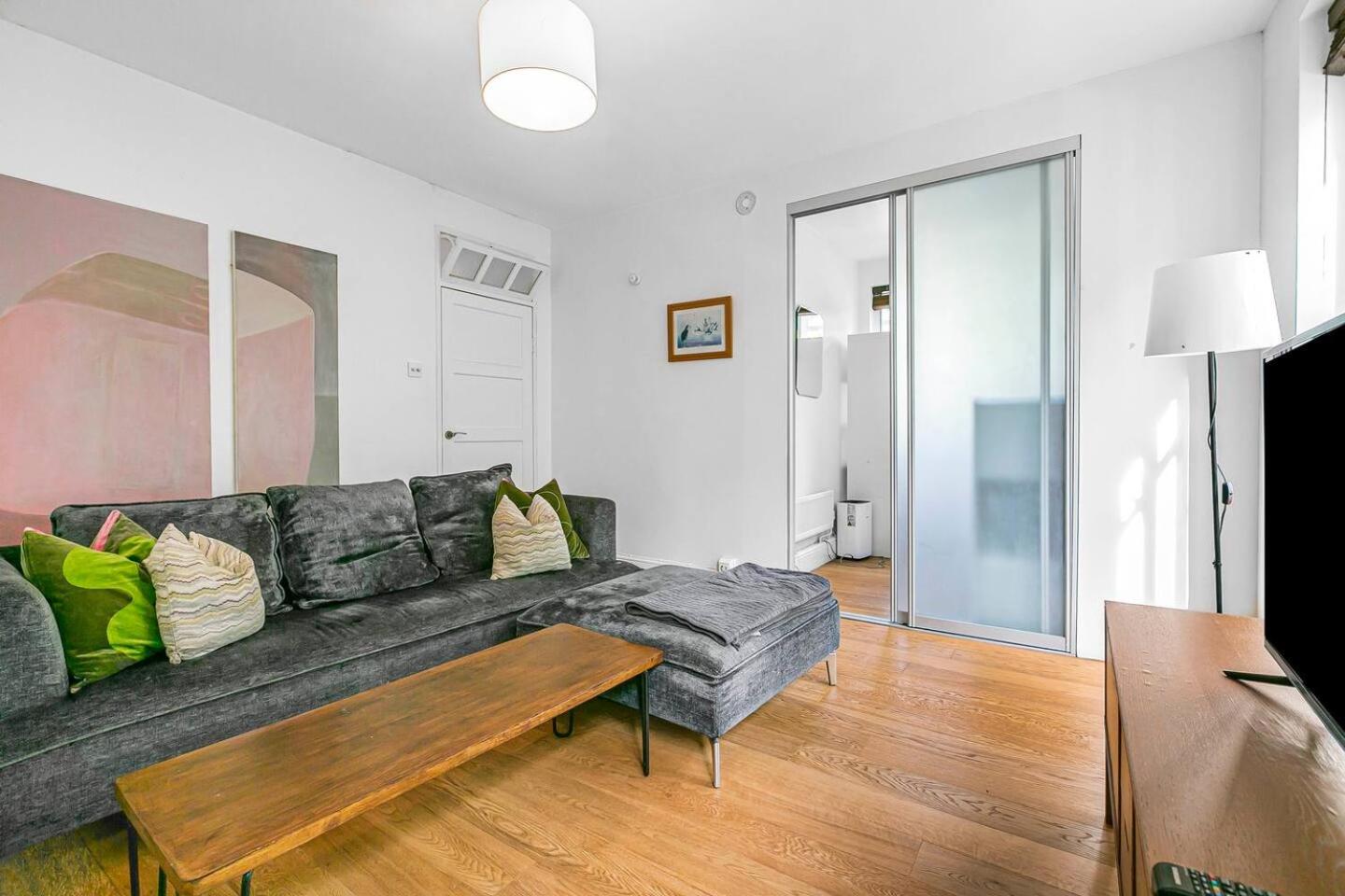 Cozy flat in Beautiful Little Venice, London - Pass the Keys