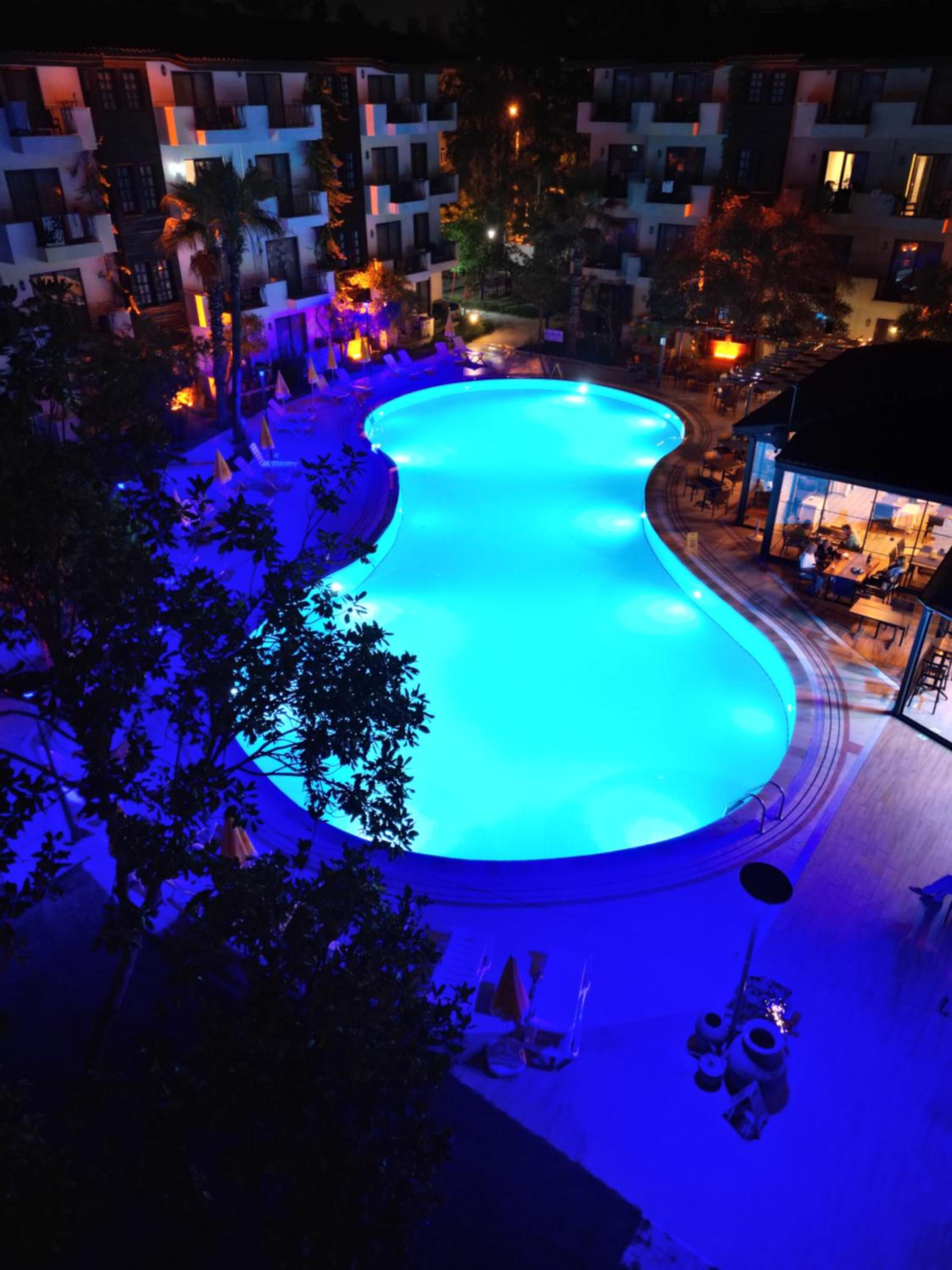 Side Vacations - LEMAS SUITE HOTEL - Property Image 1