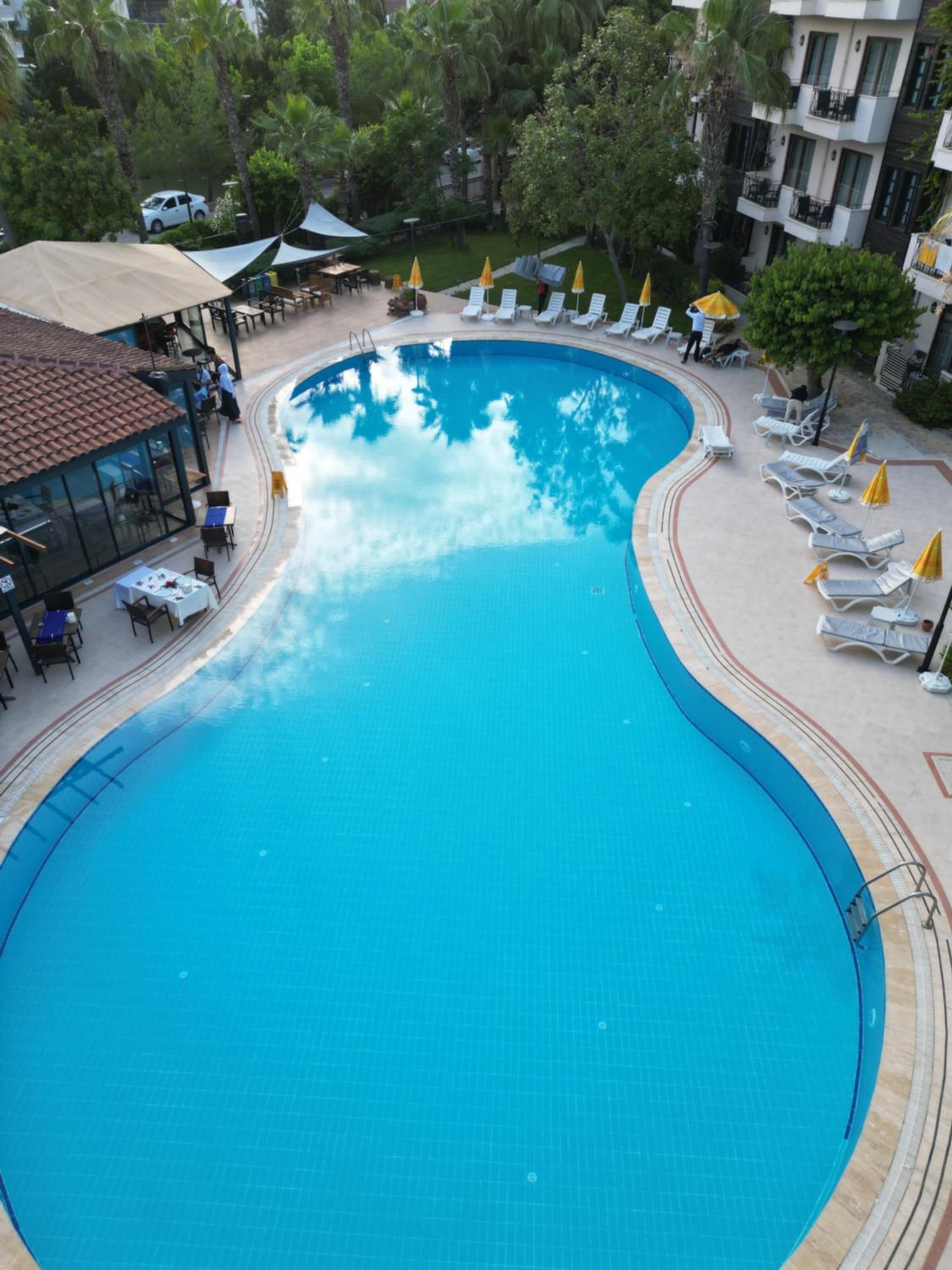 Side Vacations - LEMAS SUITE HOTEL - Property Image 2