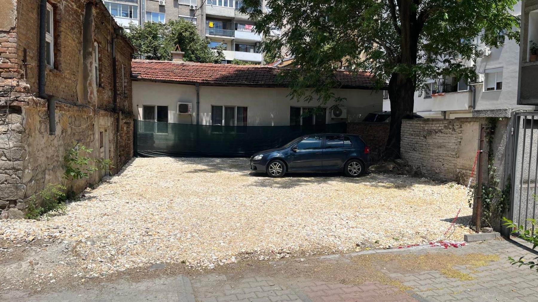 8th Hill Apartments