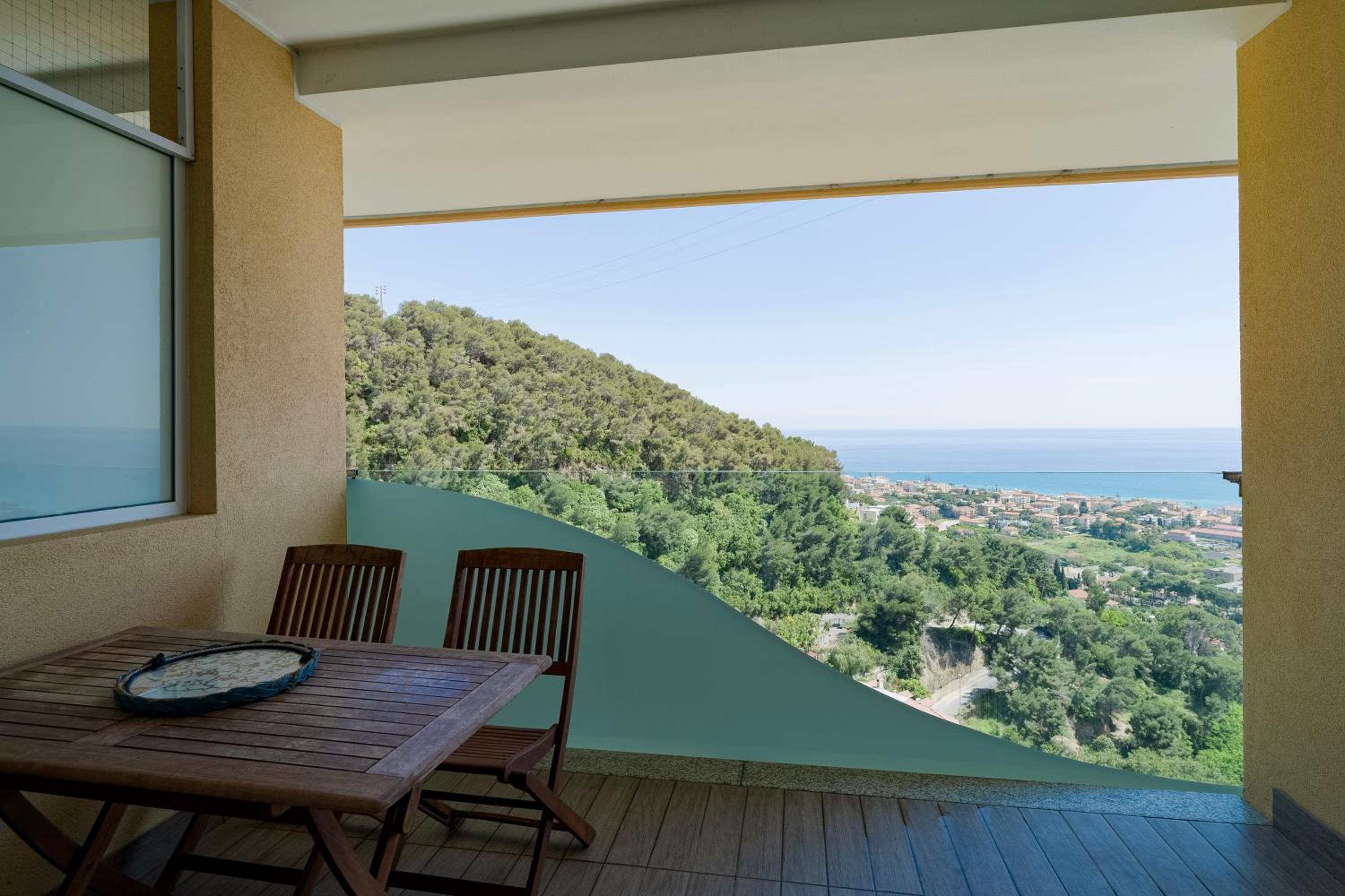 Moonstone Home - Seaview, Parking, WiFi view 5