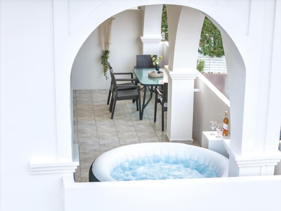 Mamfredas Suites photo 3