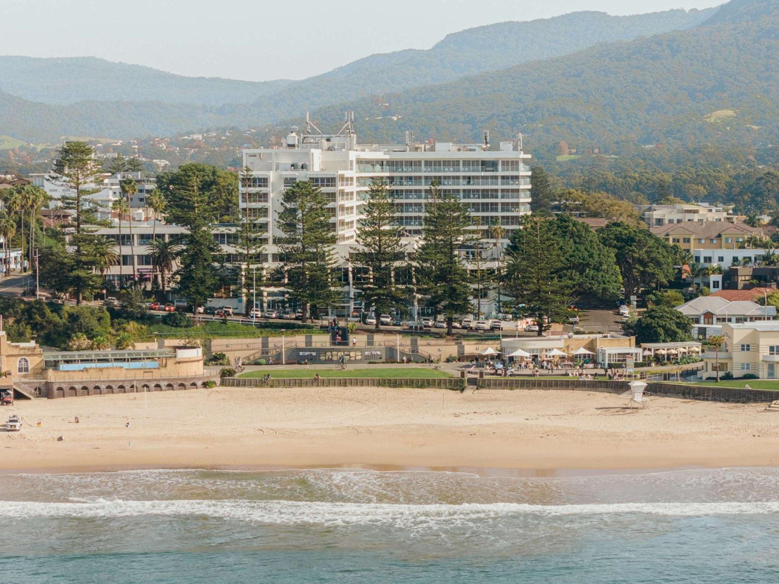 Wollongong Vacations - Novotel Wollongong Northbeach - Property Image 1