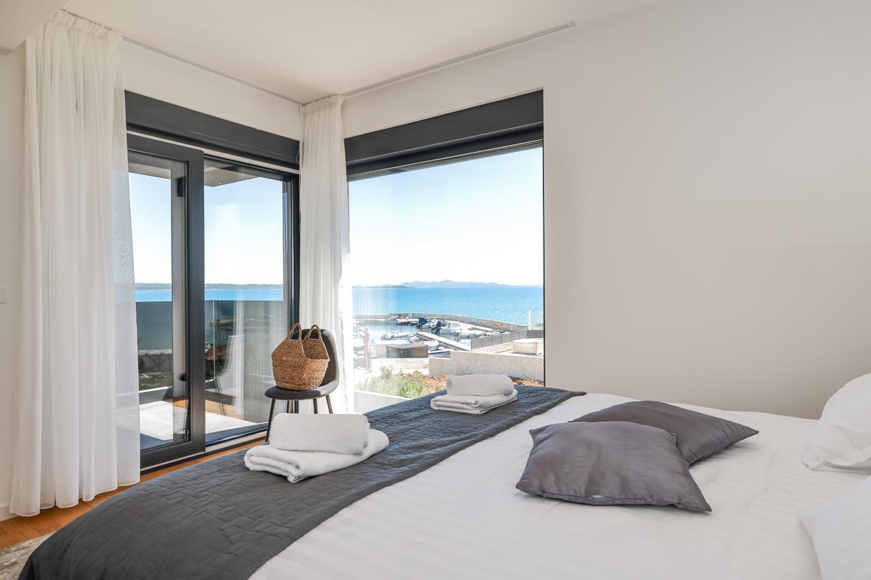 Port Luxury Penthouse
