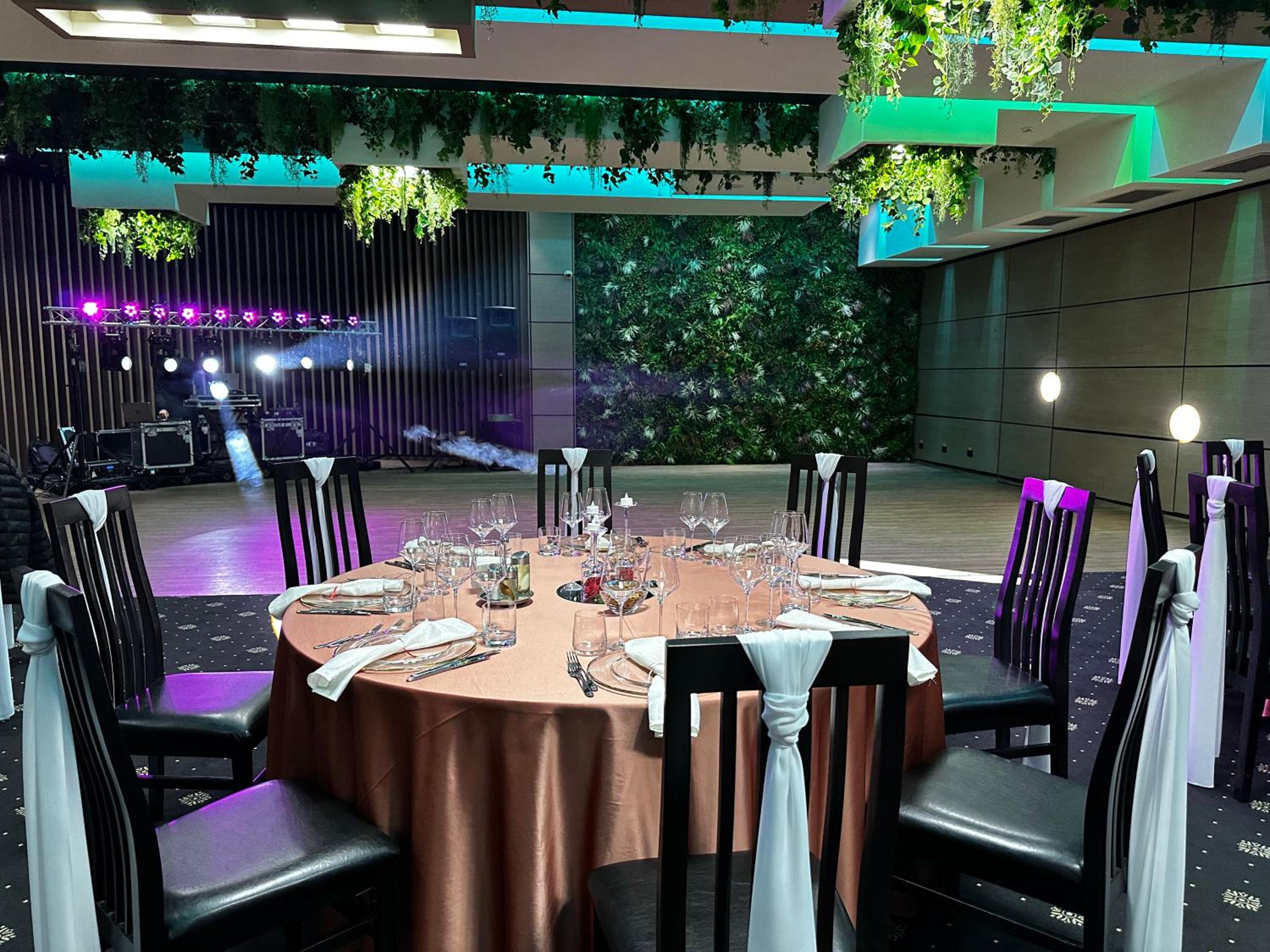 meeting & event spaces