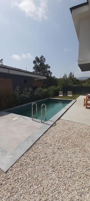 Villa Gray Pine