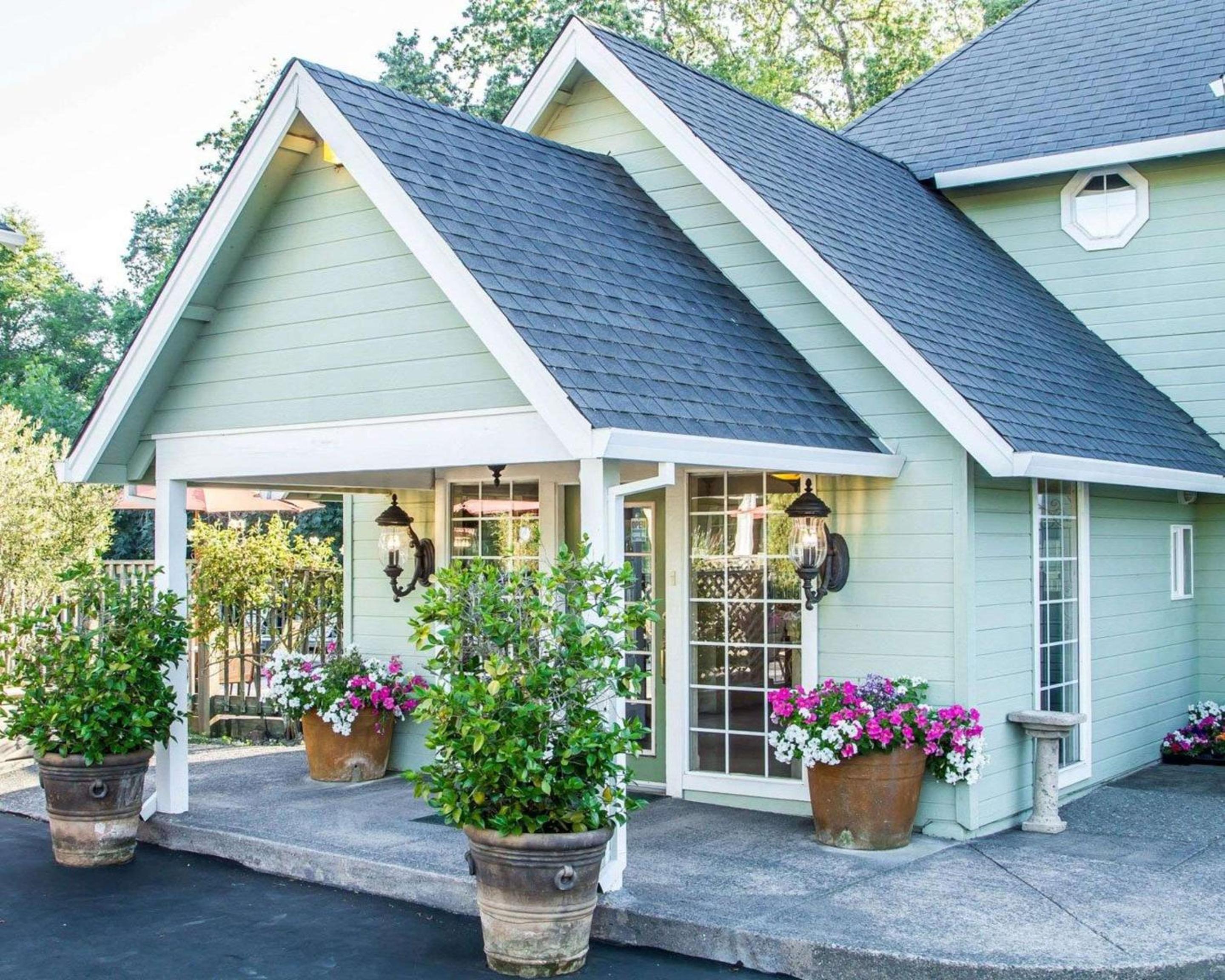 The Inn at Baechtel Creek view 3