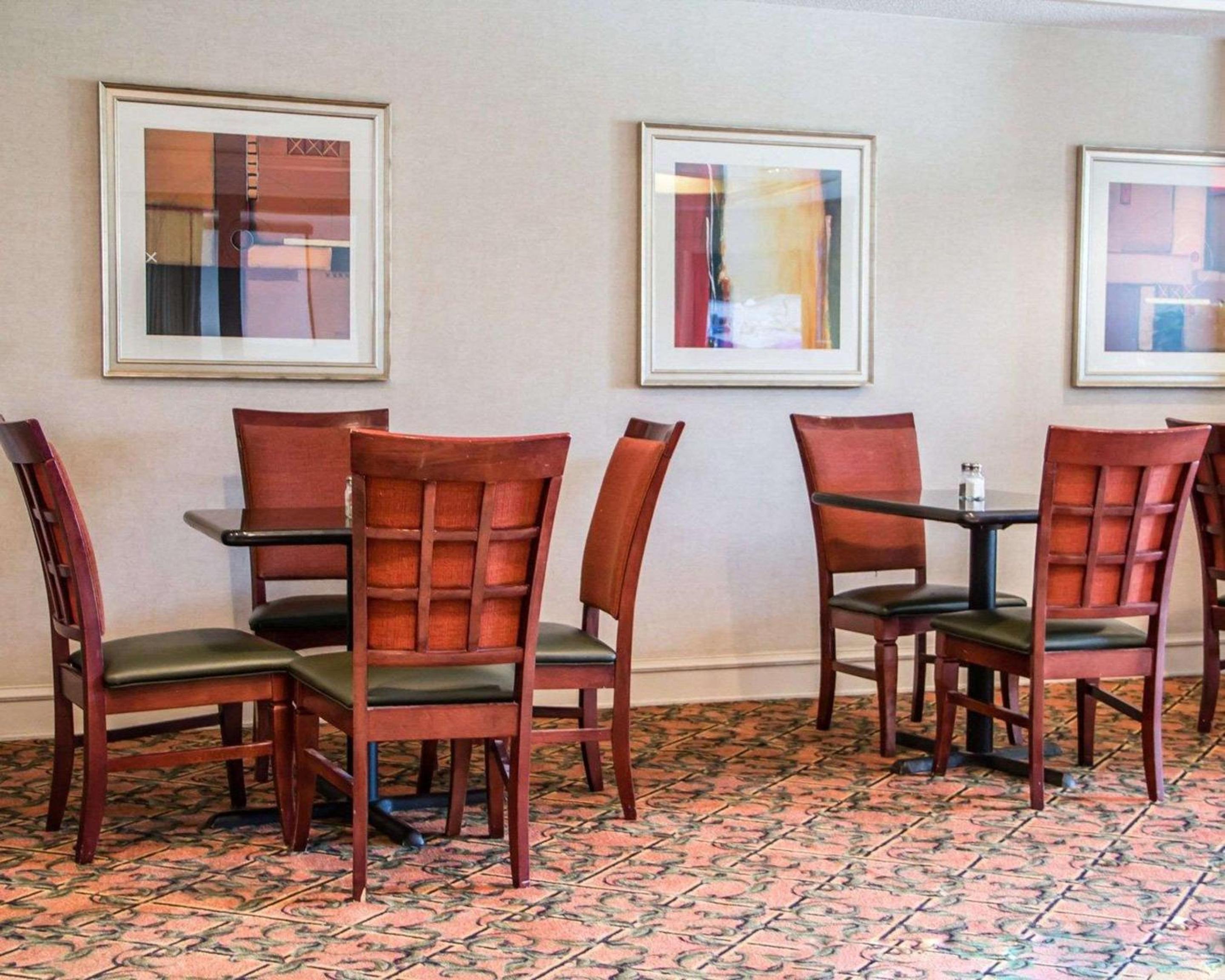 McAlester Vacations - Comfort Suites McAlester - Property Image 8