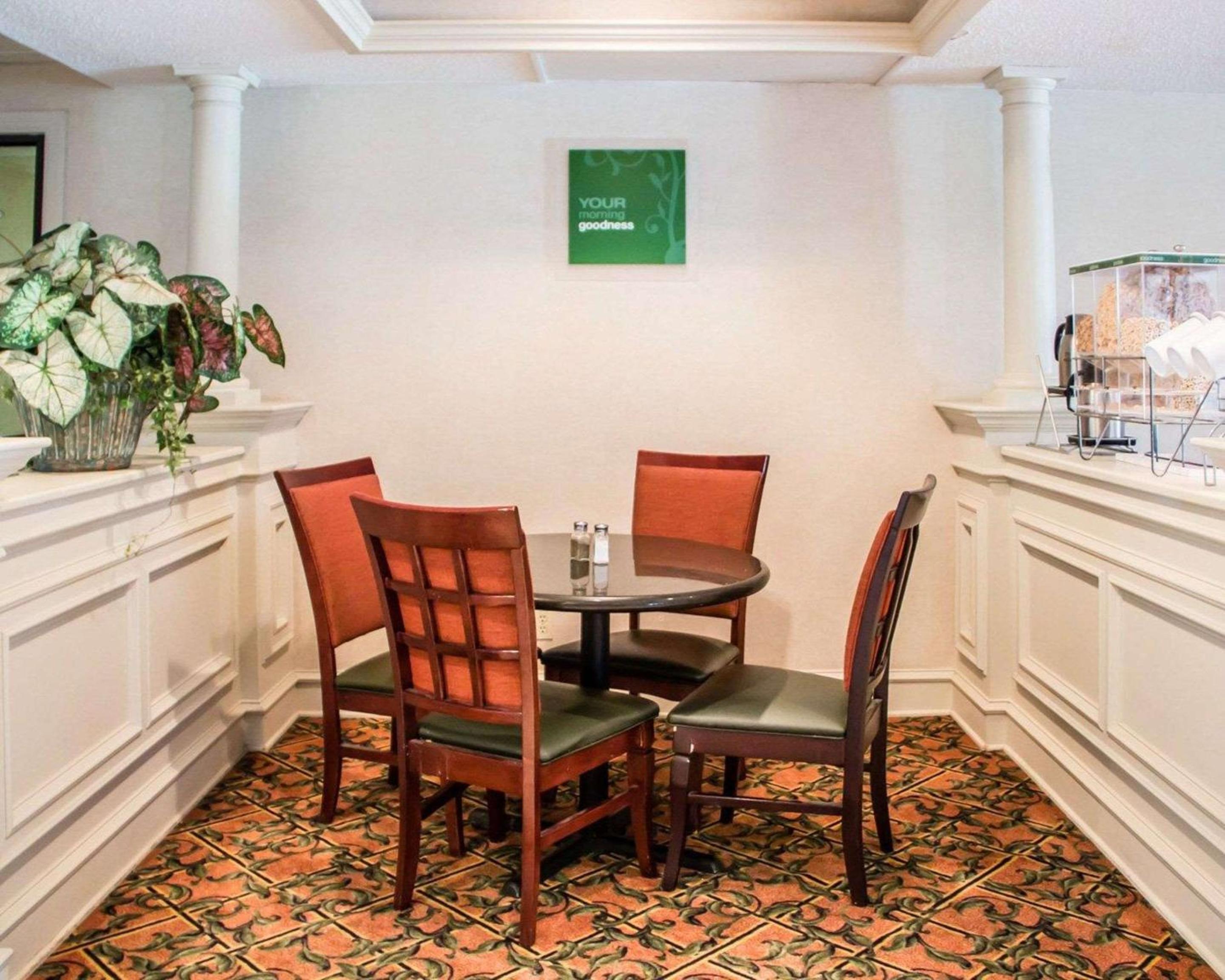 McAlester Vacations - Comfort Suites McAlester - Property Image 1