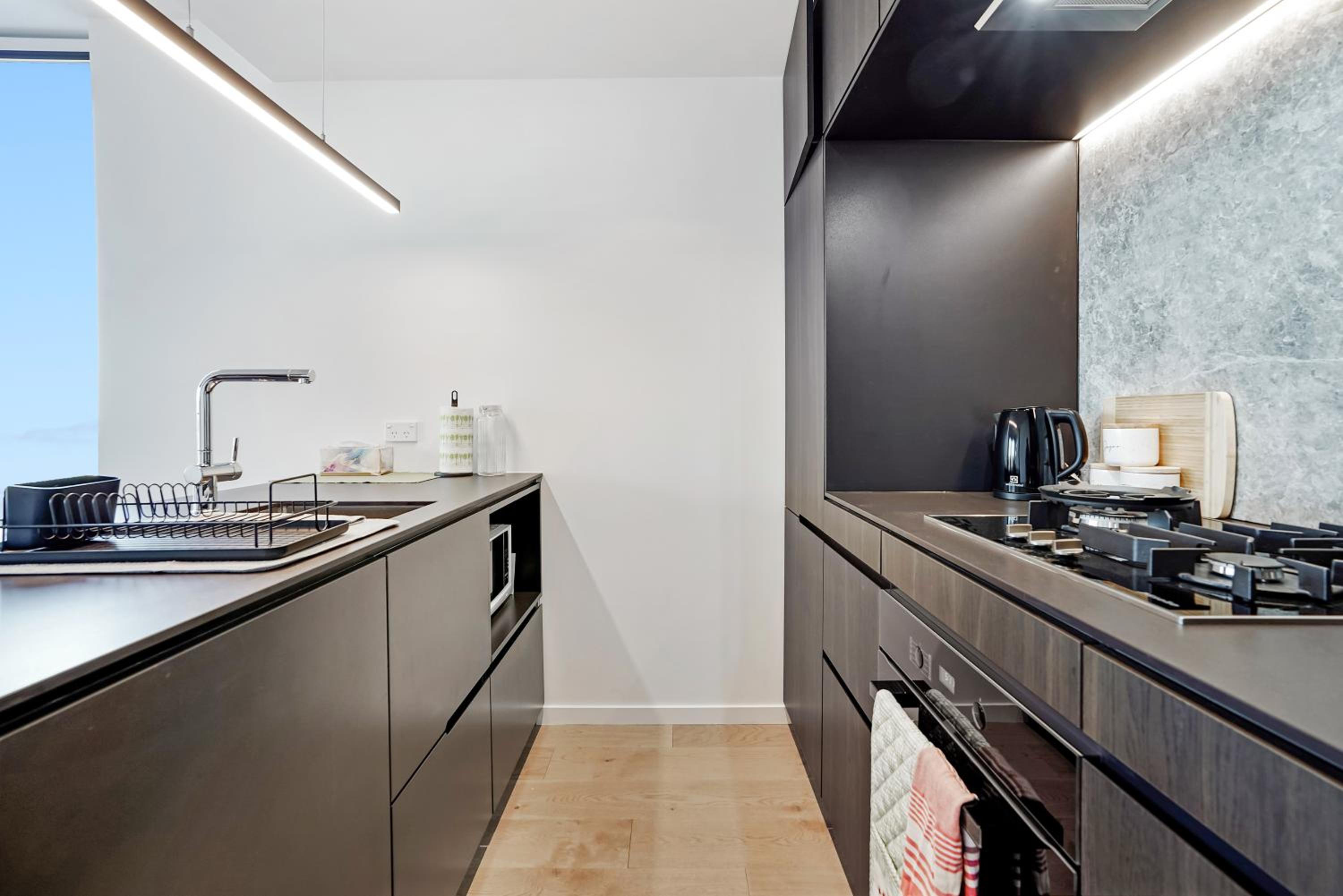 2 Bedrooms Apartments in the Kew Centre