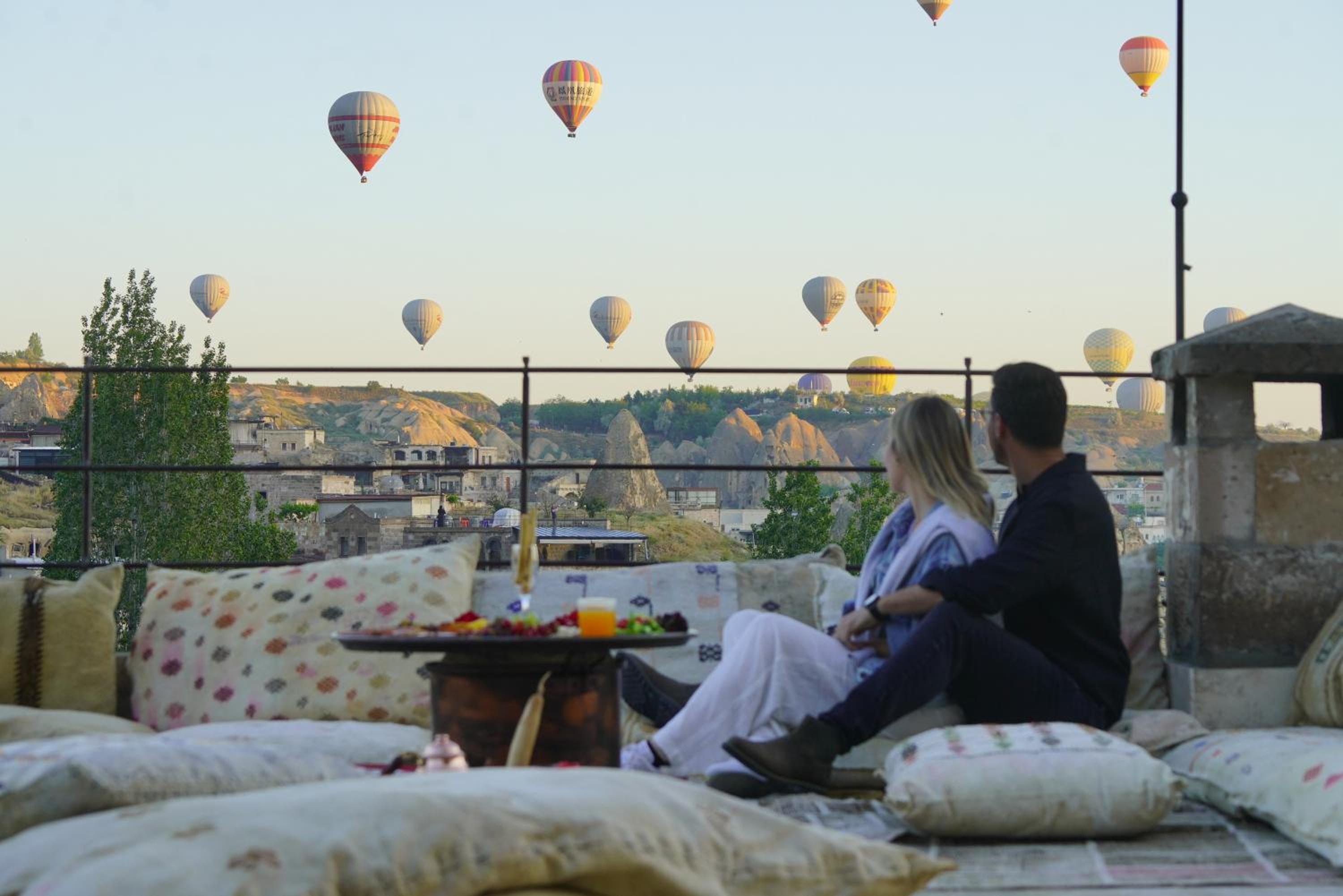 Secret Hill Cave Suites - Image 98