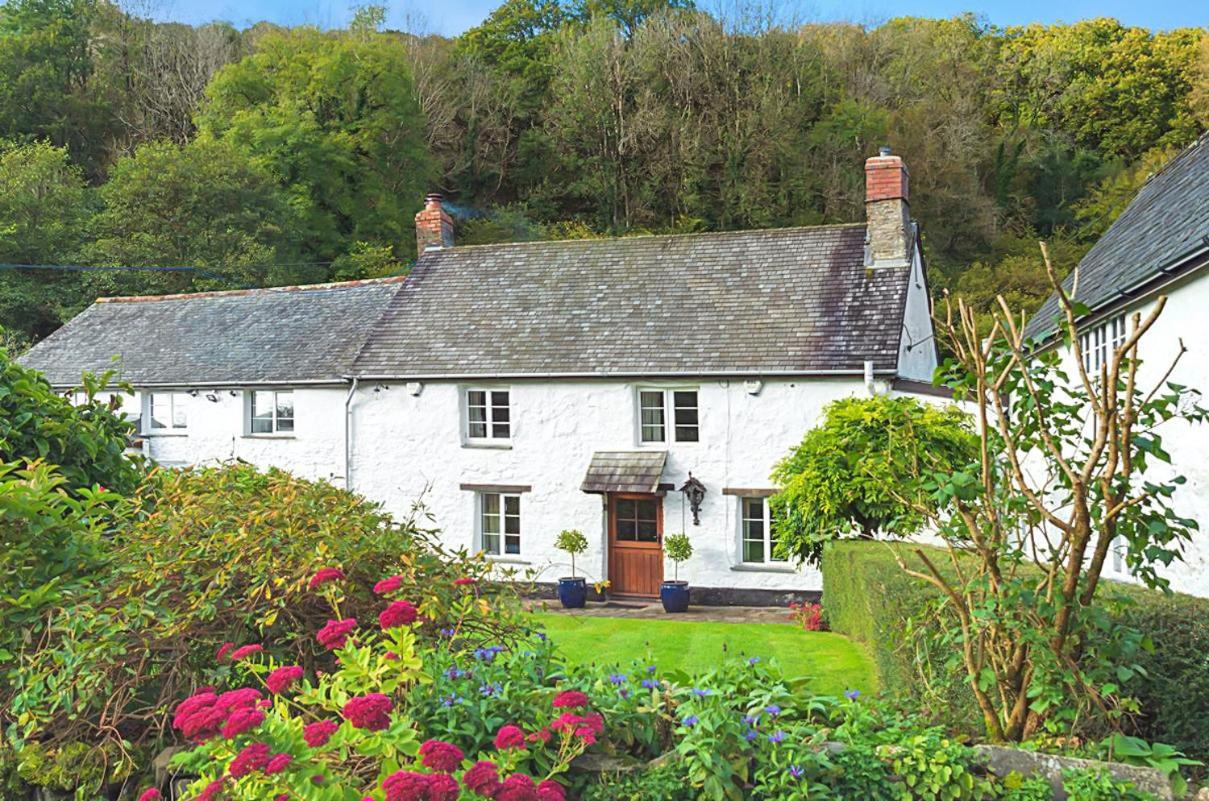 Bratton Mill Farmhouse Bratton Fleming view 5