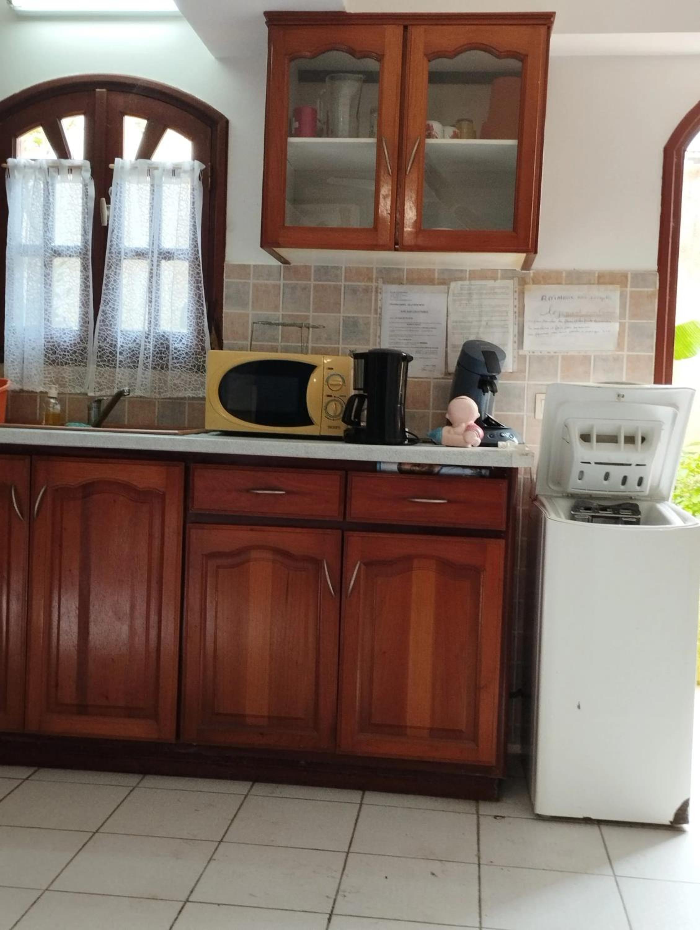 Studio charmant au Moule avec jardin de 35 m² et barbecue view 4