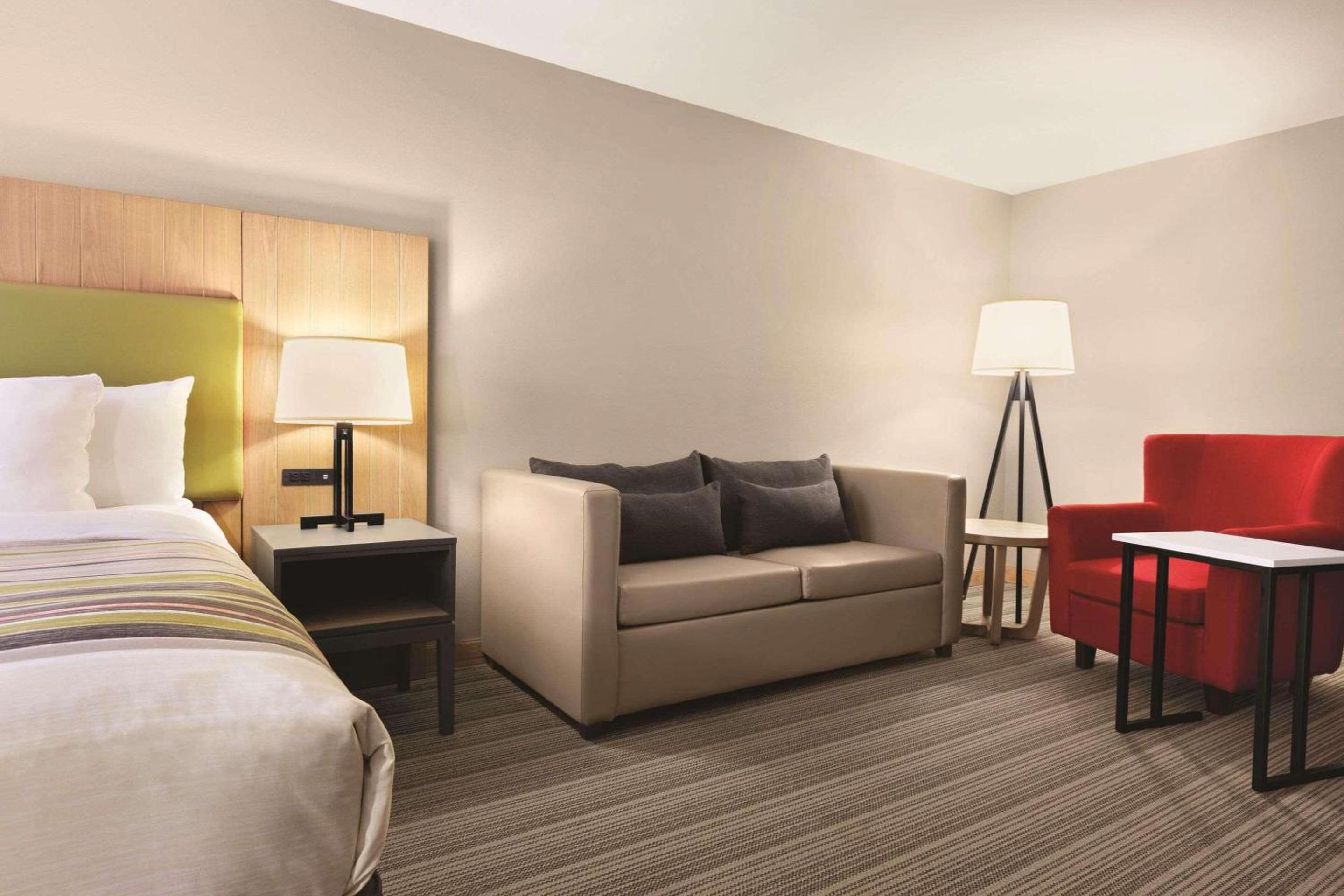Wytheville Vacations - Country Inn Suites by Radisson, Wytheville, VA - Property Image 5