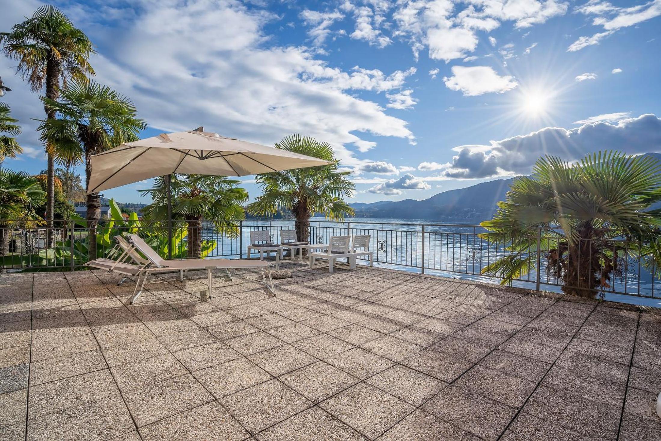 Casa delle Palme con terrazza sul lago e spiaggia photo 4