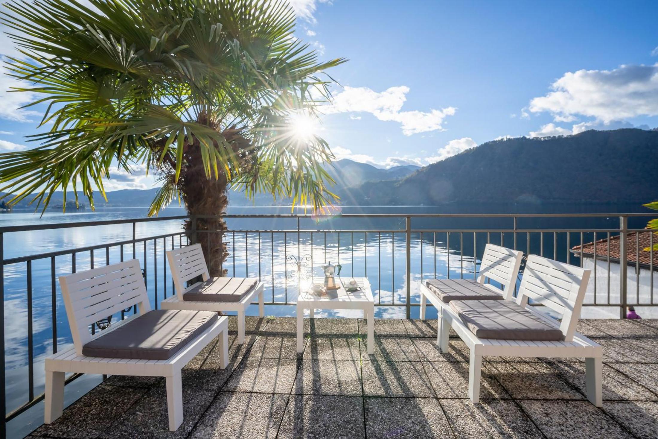 Casa delle Palme con terrazza sul lago e spiaggia photo 5
