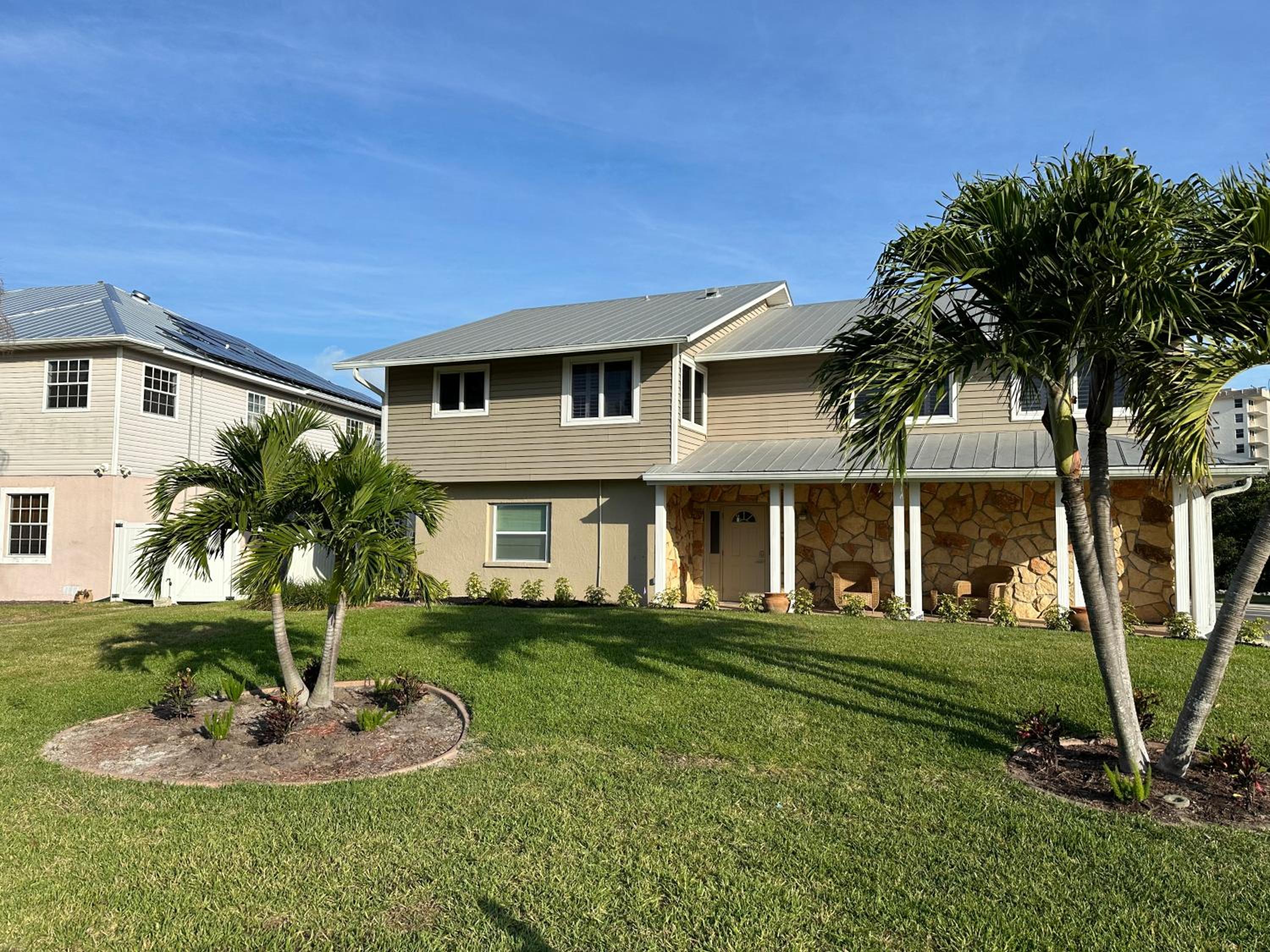 Hotel Bonita Beach Waterfront Paradise - Image 1