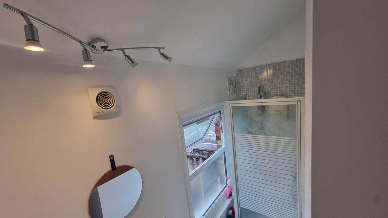 Studio for 2 Person next to Woodgreen