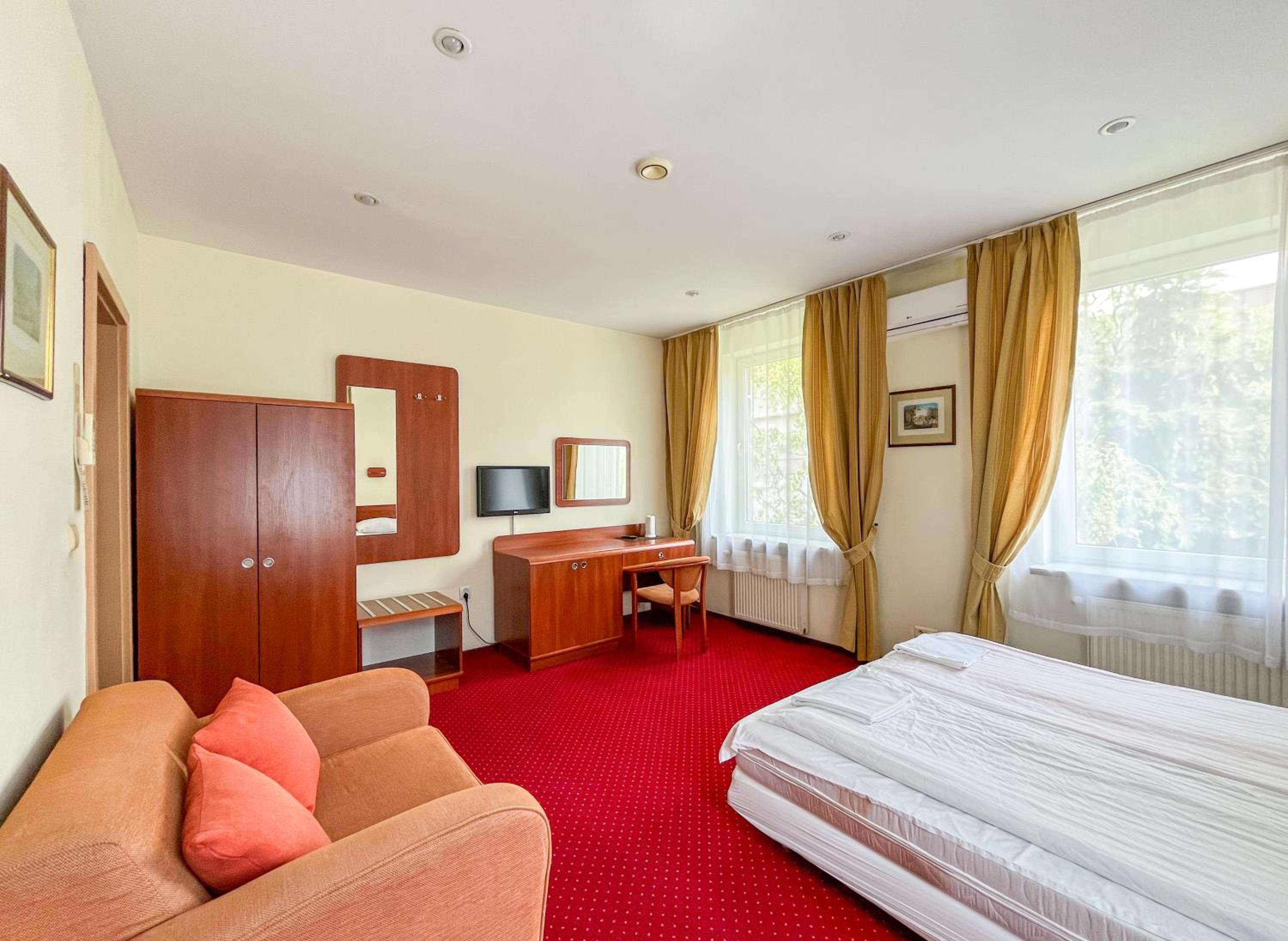 Fry House Hostel - 15min to Dworzec Zachodni, 5min to Klub Progresja, photo 50