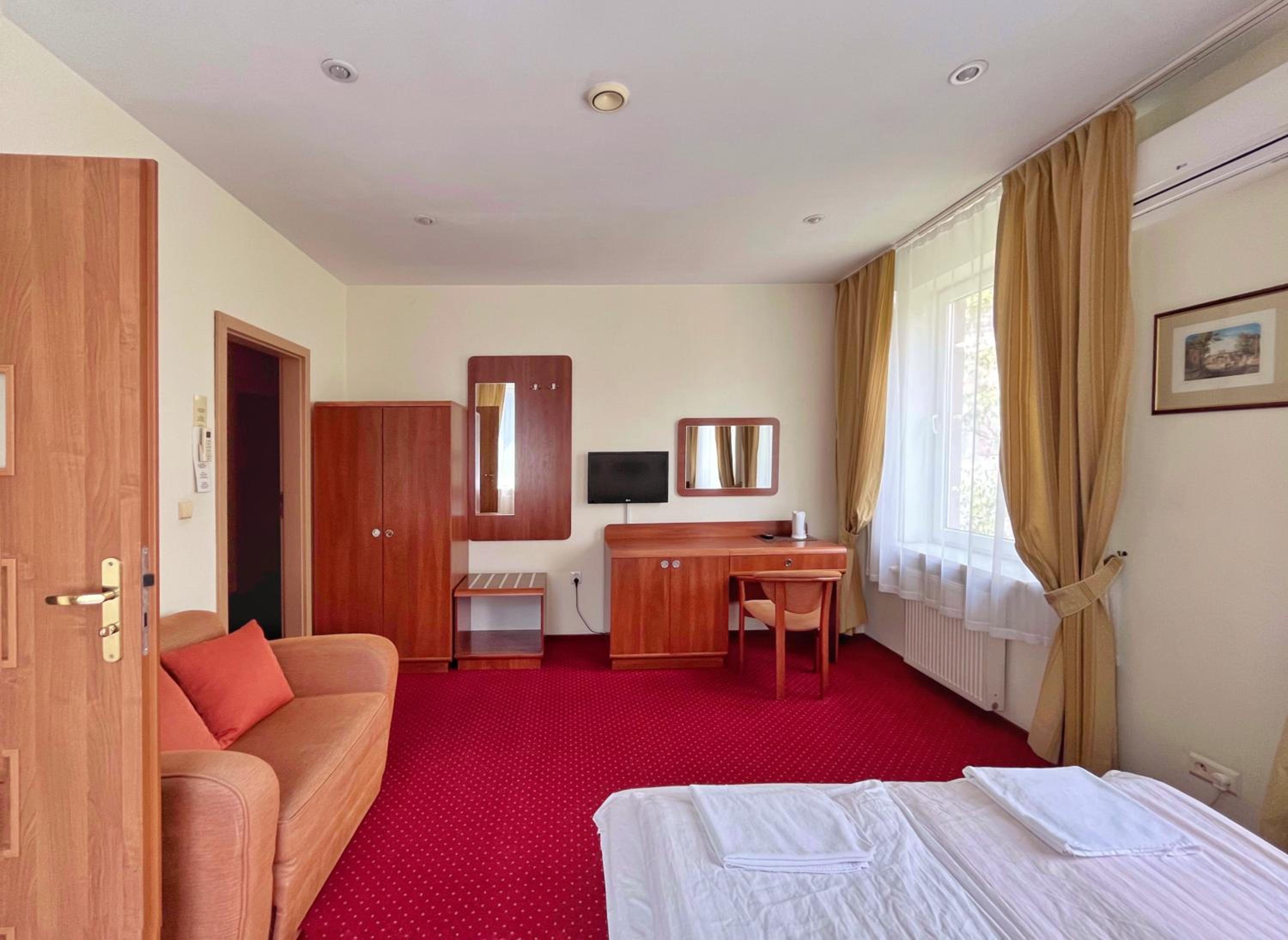 Fry House Hostel - 15min to Dworzec Zachodni, 5min to Klub Progresja, photo 25