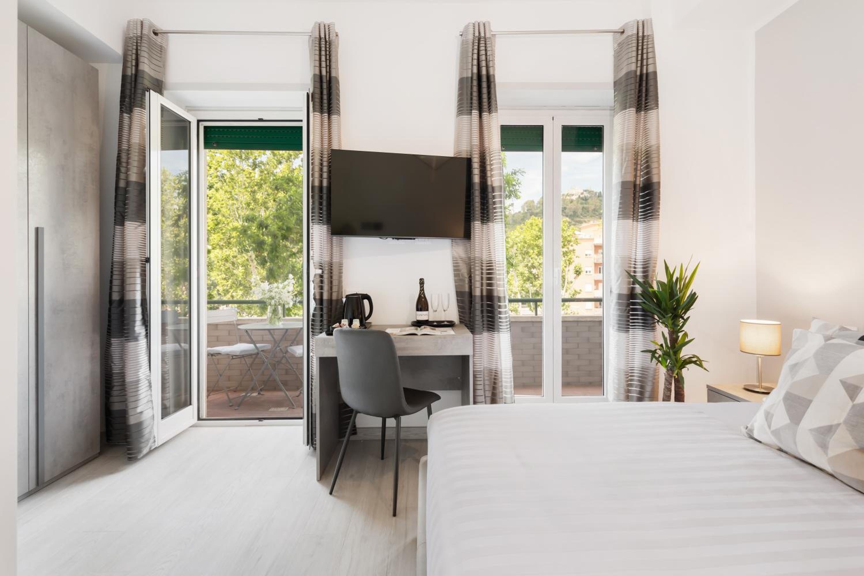 Clodio Welcome - 5 camere arredate con bagno interno - zona comune - condizionatori -