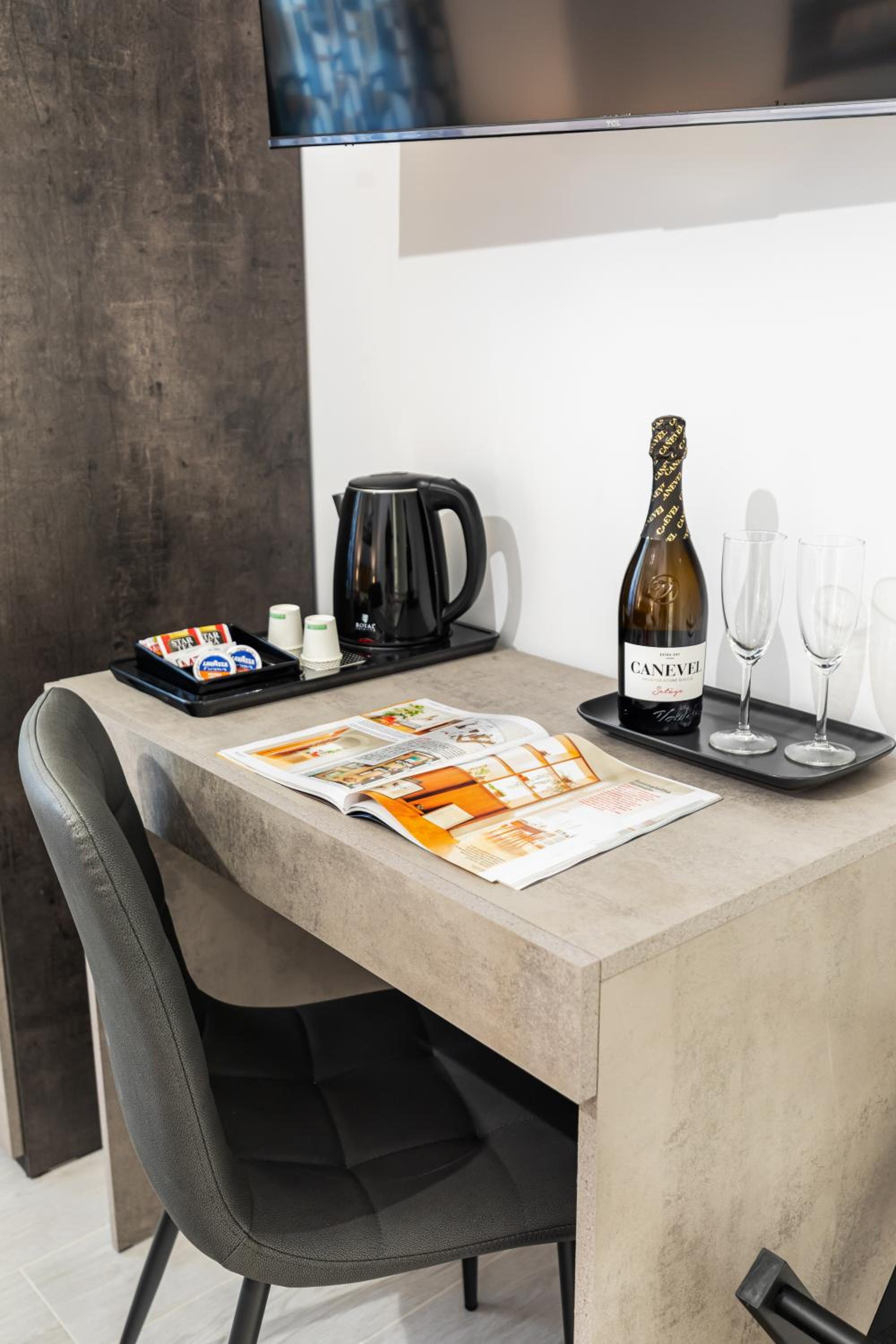 Clodio Welcome - 5 camere arredate con bagno interno - zona comune - condizionatori -