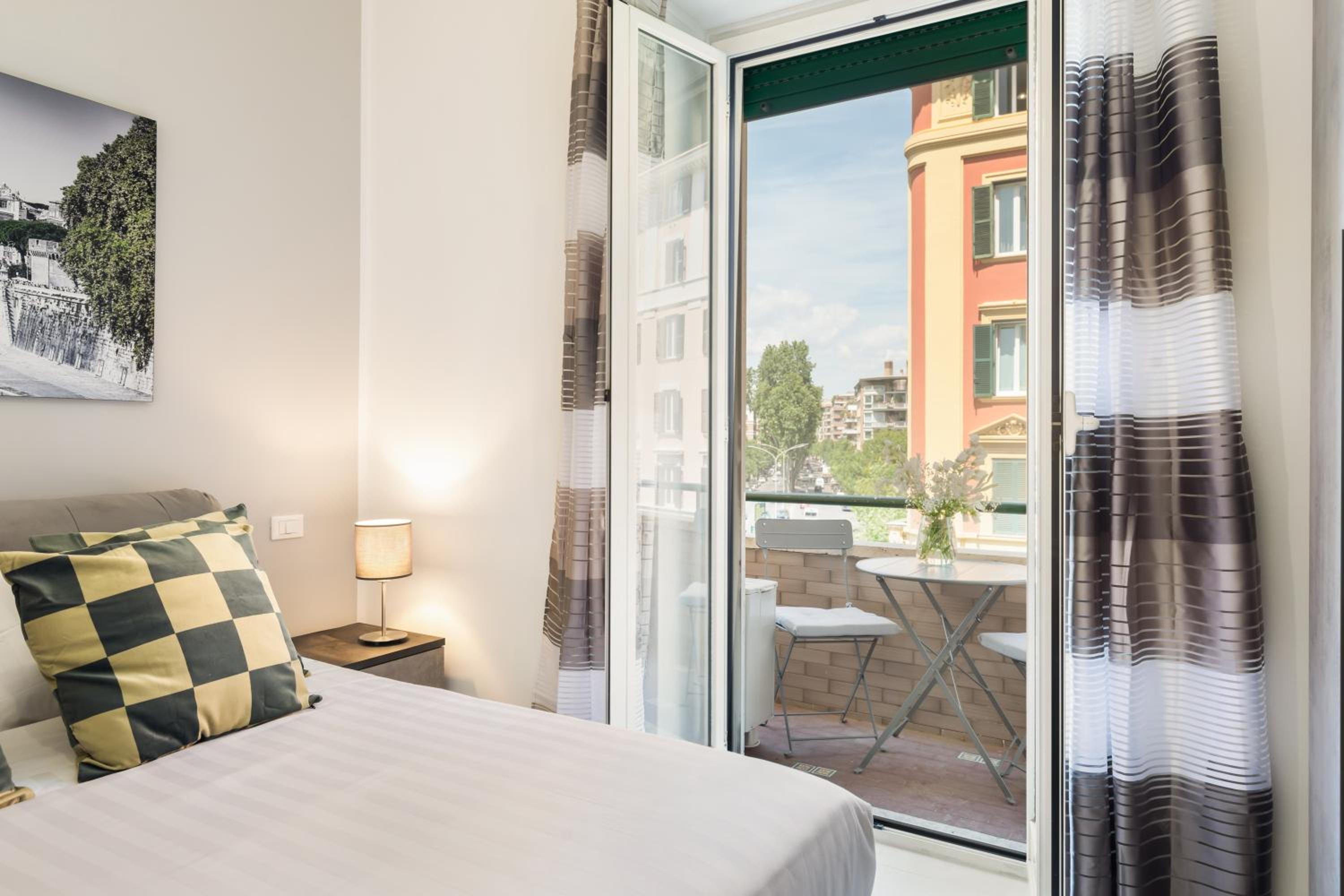 Clodio Welcome - 5 camere arredate con bagno interno - zona comune - condizionatori -