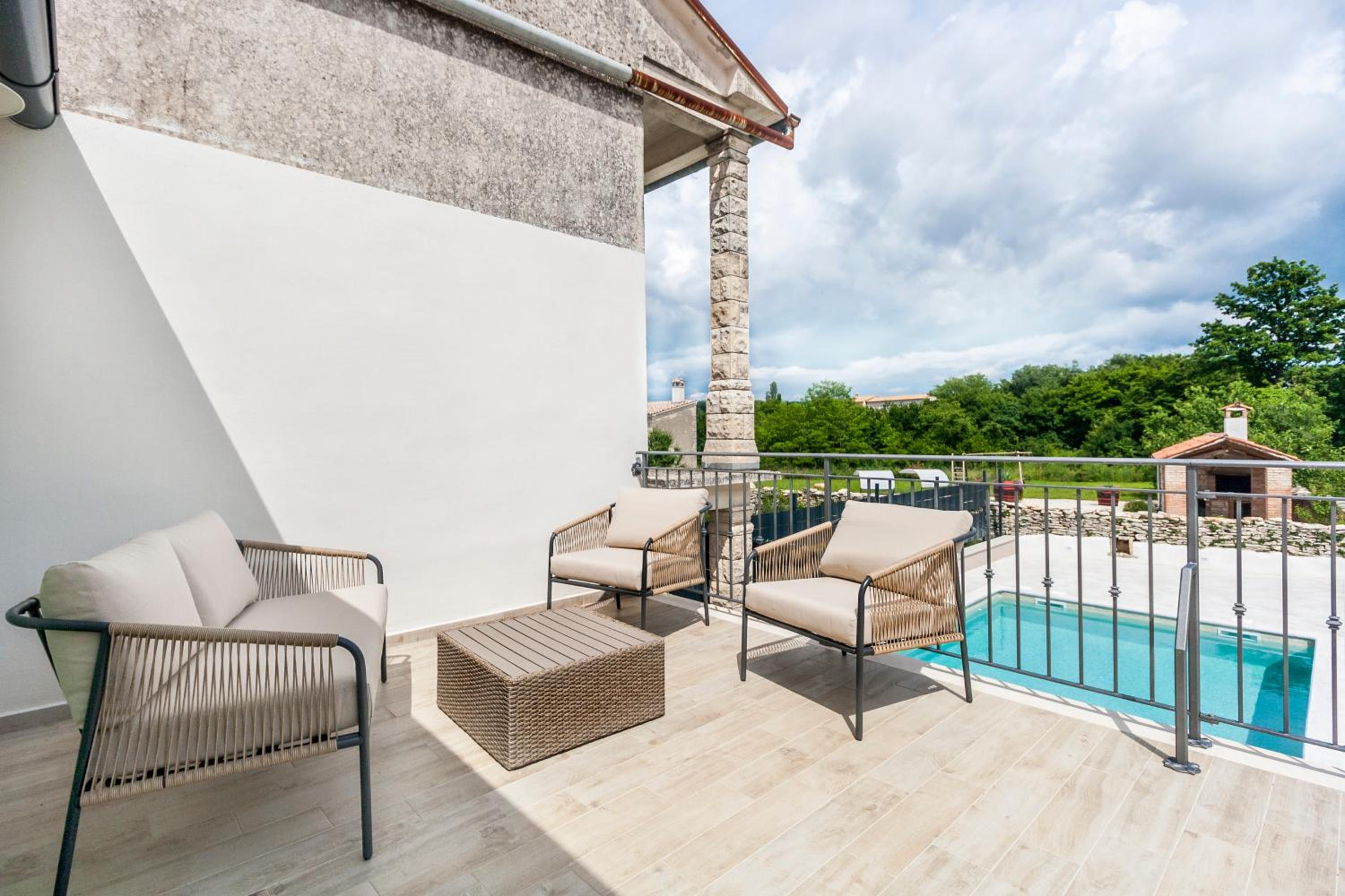Villa Doda - 2 Bedroom Villa with Garden, Pool And Sauna in Modrušani Istria view 5