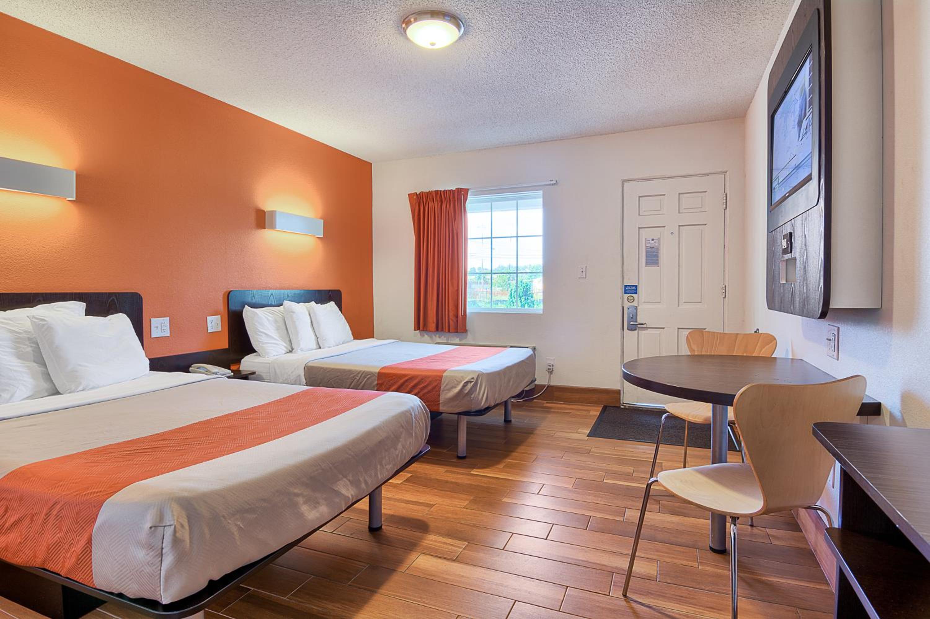 Motel 6-Harrisonburg, VA - South