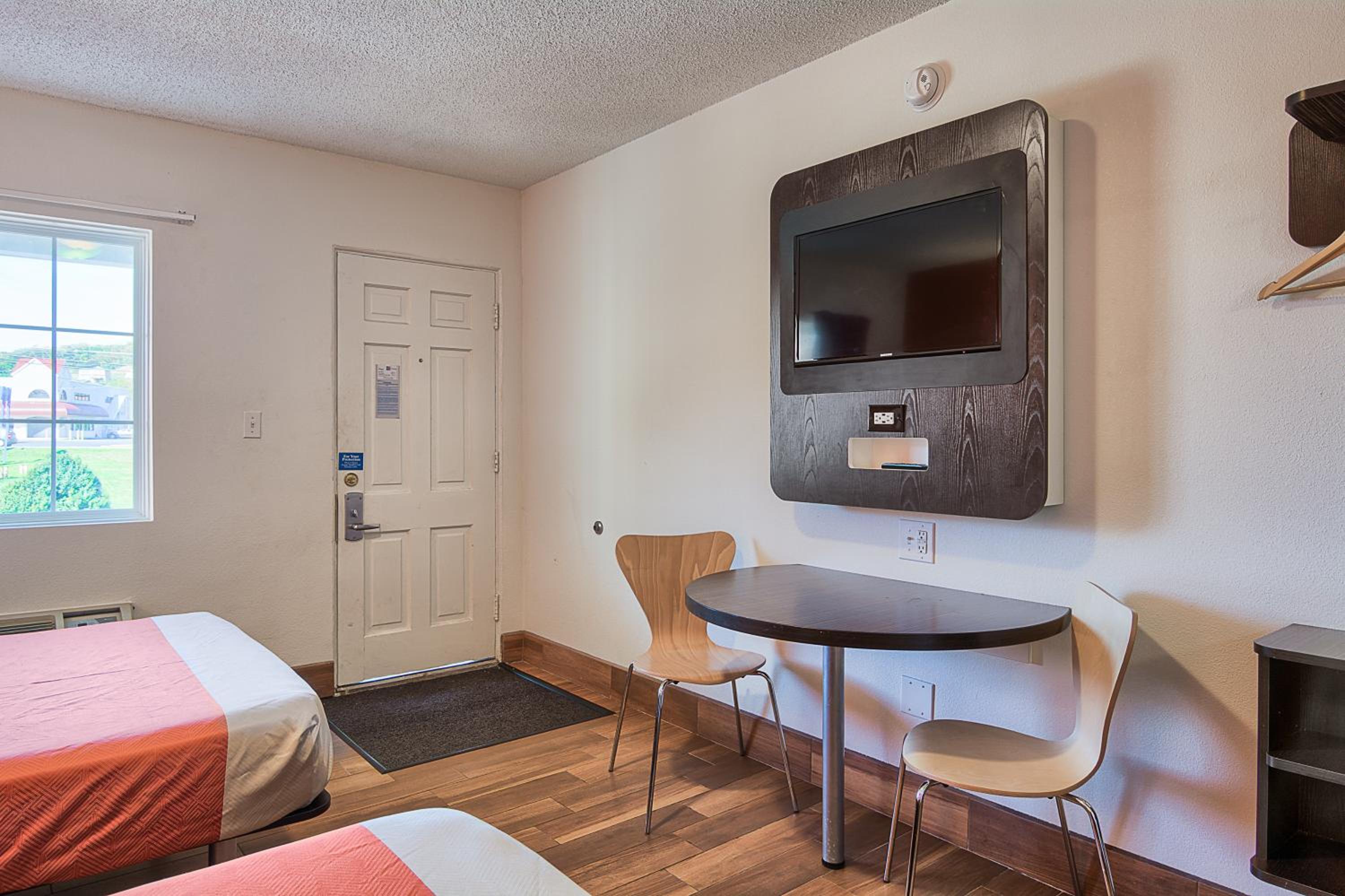 Motel 6-Harrisonburg, VA - South