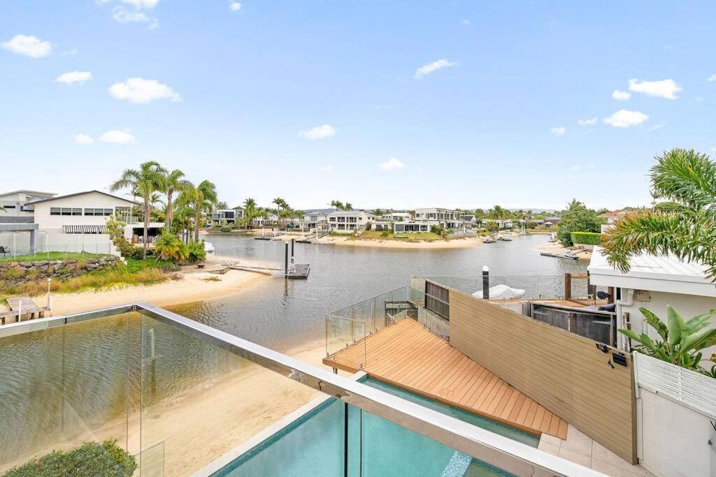Waterfront house Cinema, pool & SPA