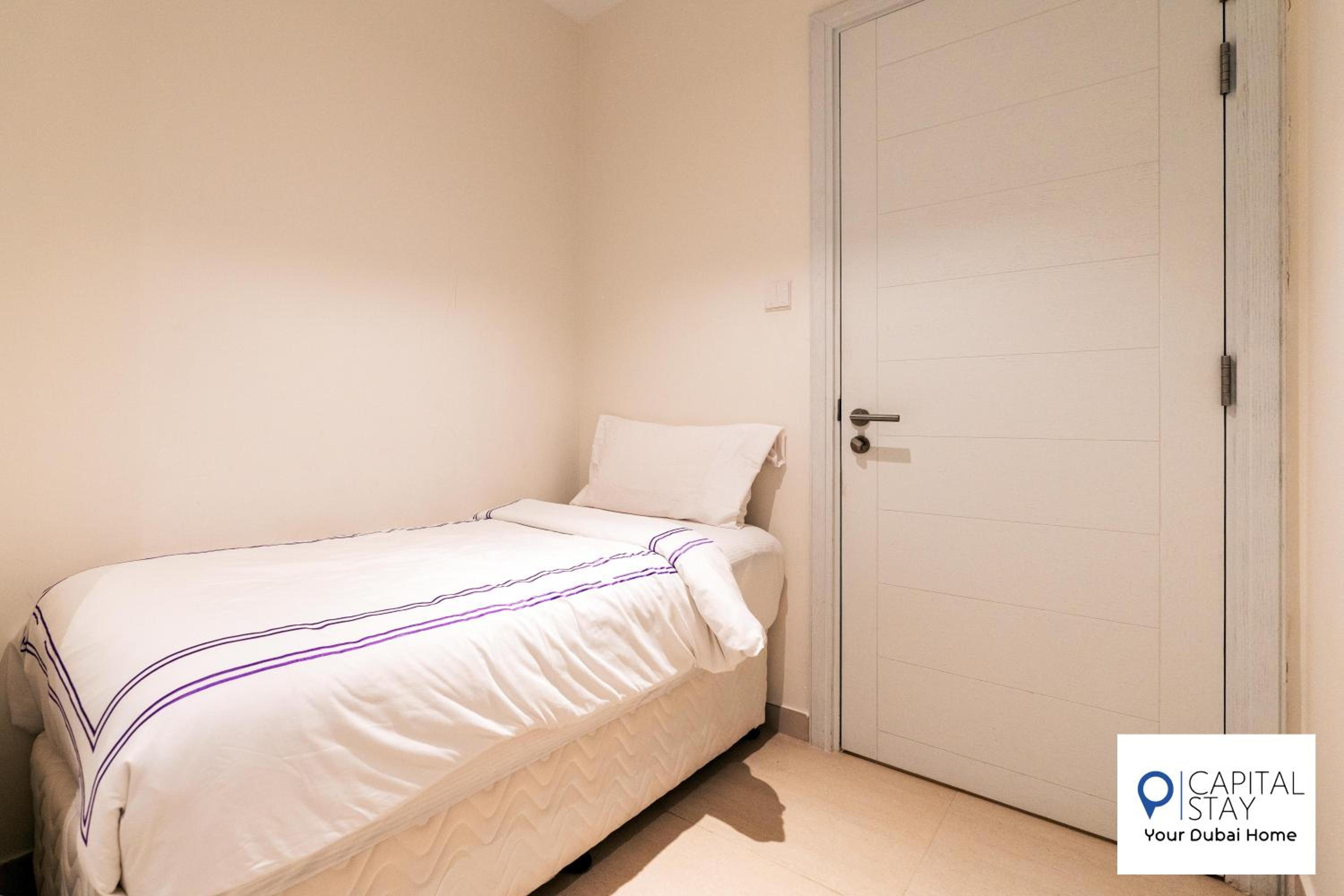 Capital Stay- Private Two Bed Apartment - The Address Beach Resort Residences Fujairah