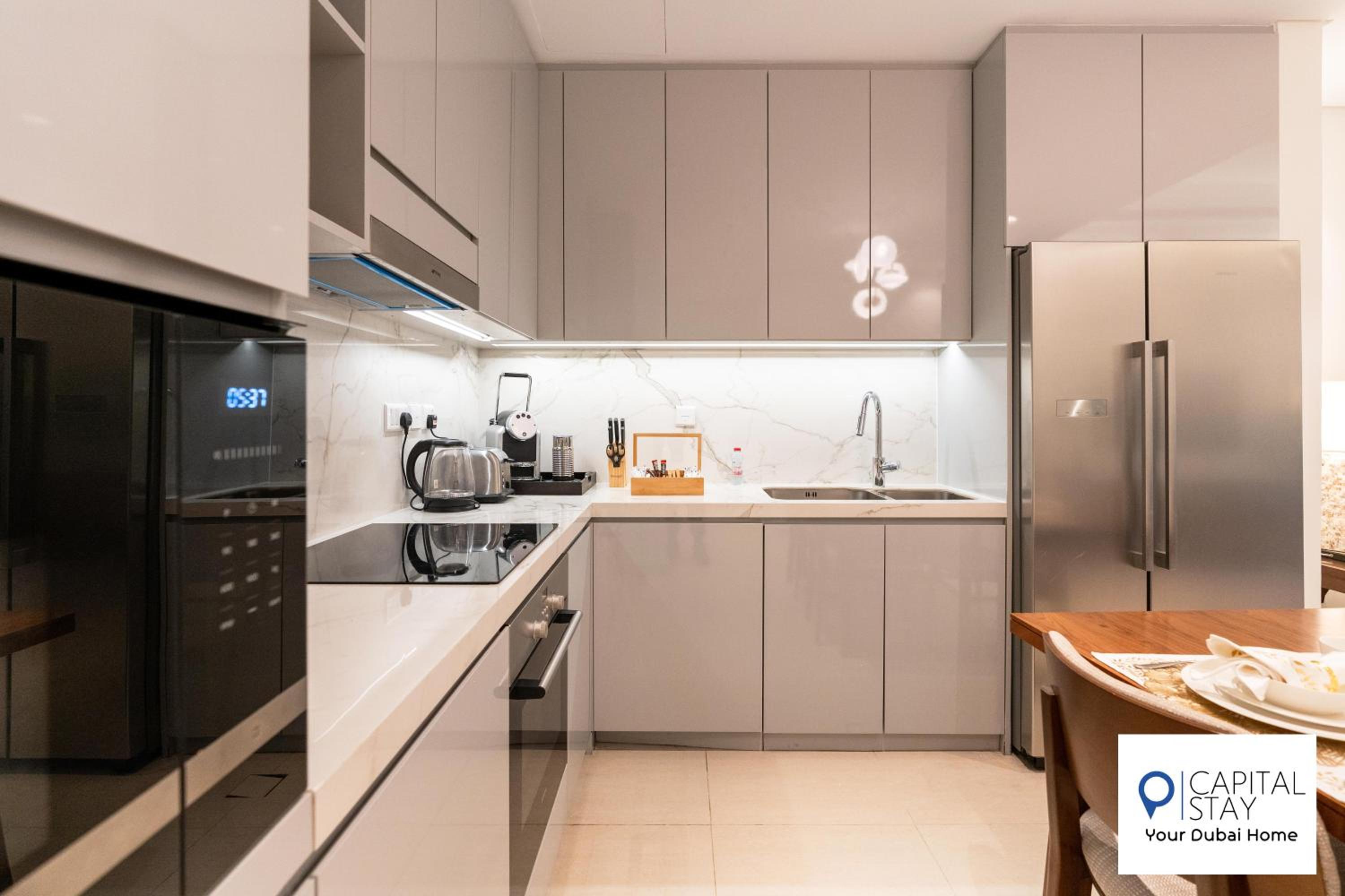 Capital Stay- Private Two Bed Apartment - The Address Beach Resort Residences Fujairah