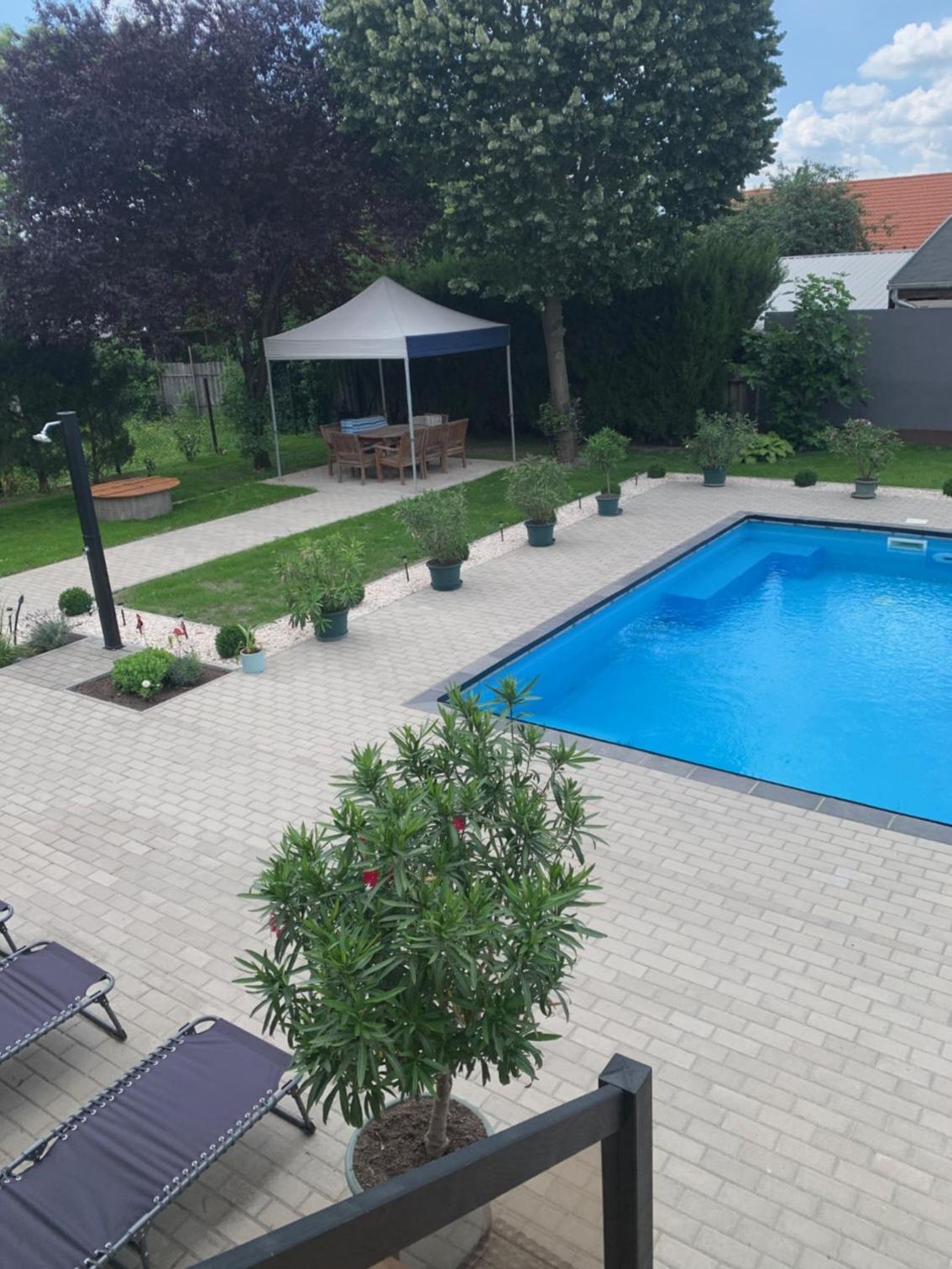 Oasis apartman