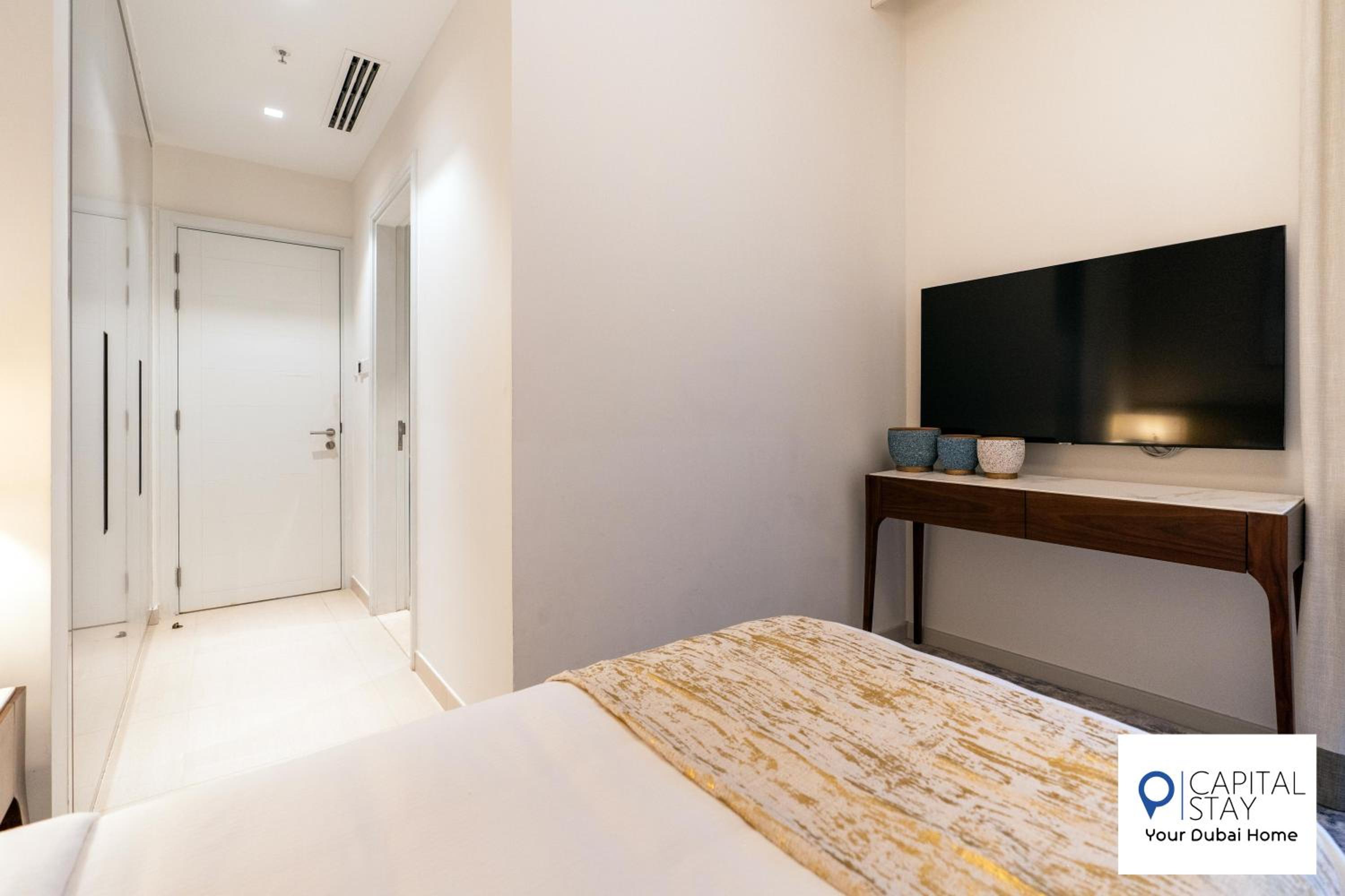 Capital Stay- Private Two Bed Apartment - The Address Beach Resort Residences Fujairah