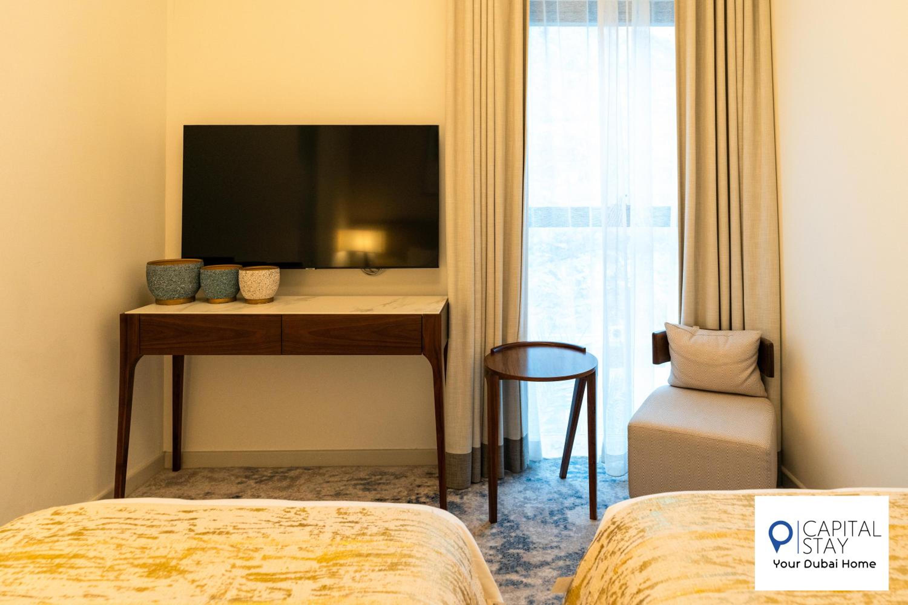 Capital Stay- Private Two Bed Apartment - The Address Beach Resort Residences Fujairah