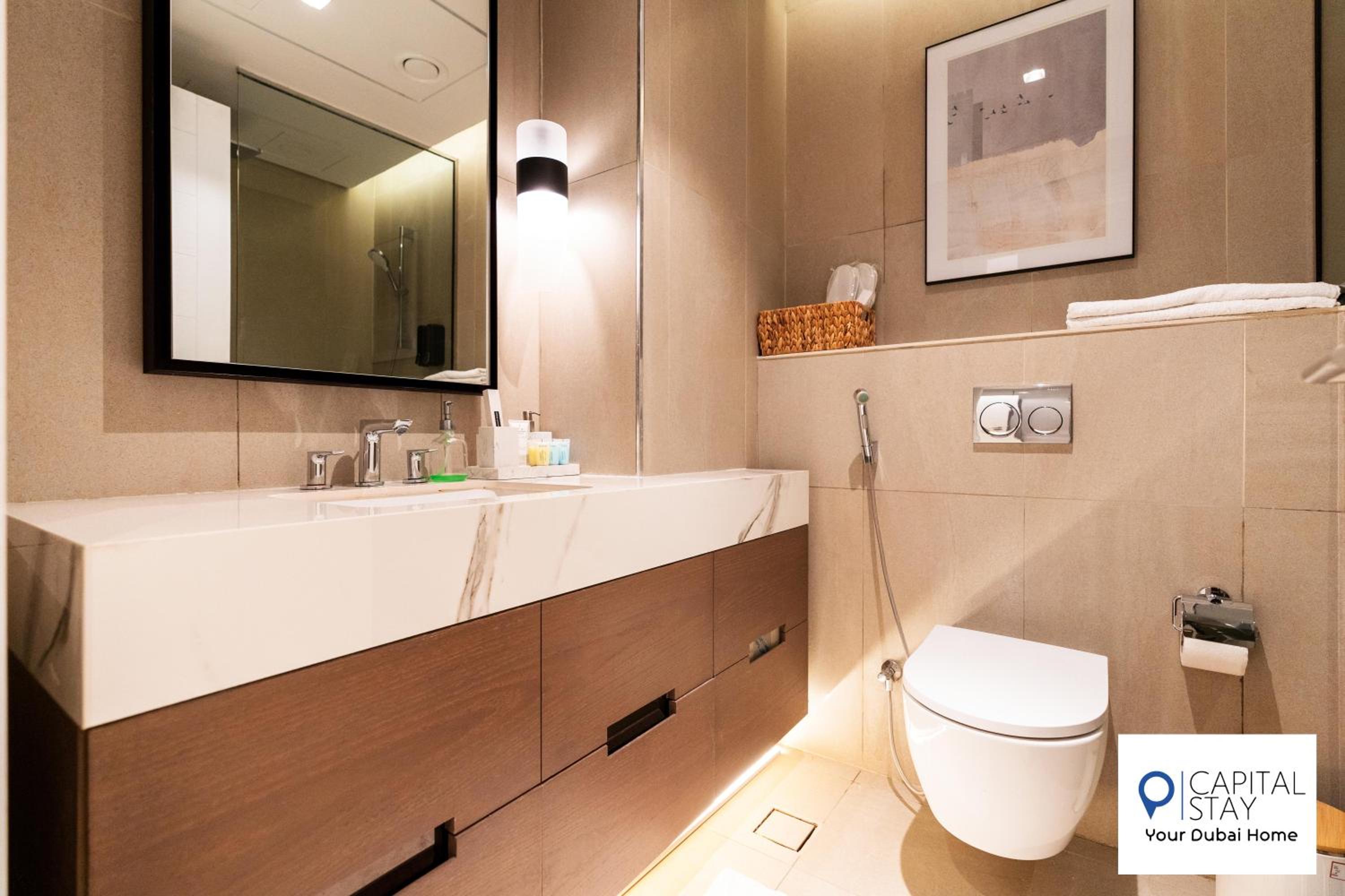 Capital Stay- Private Two Bed Apartment - The Address Beach Resort Residences Fujairah