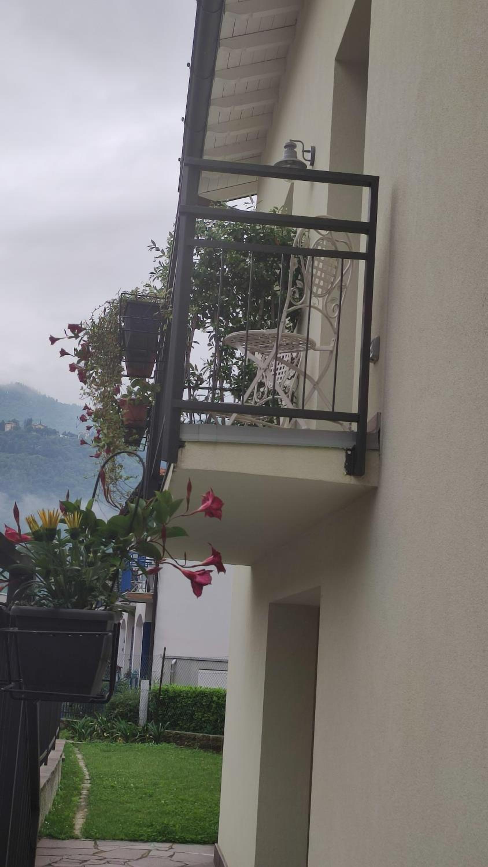 LORA GIUSTA GUEST HOUSE view 4