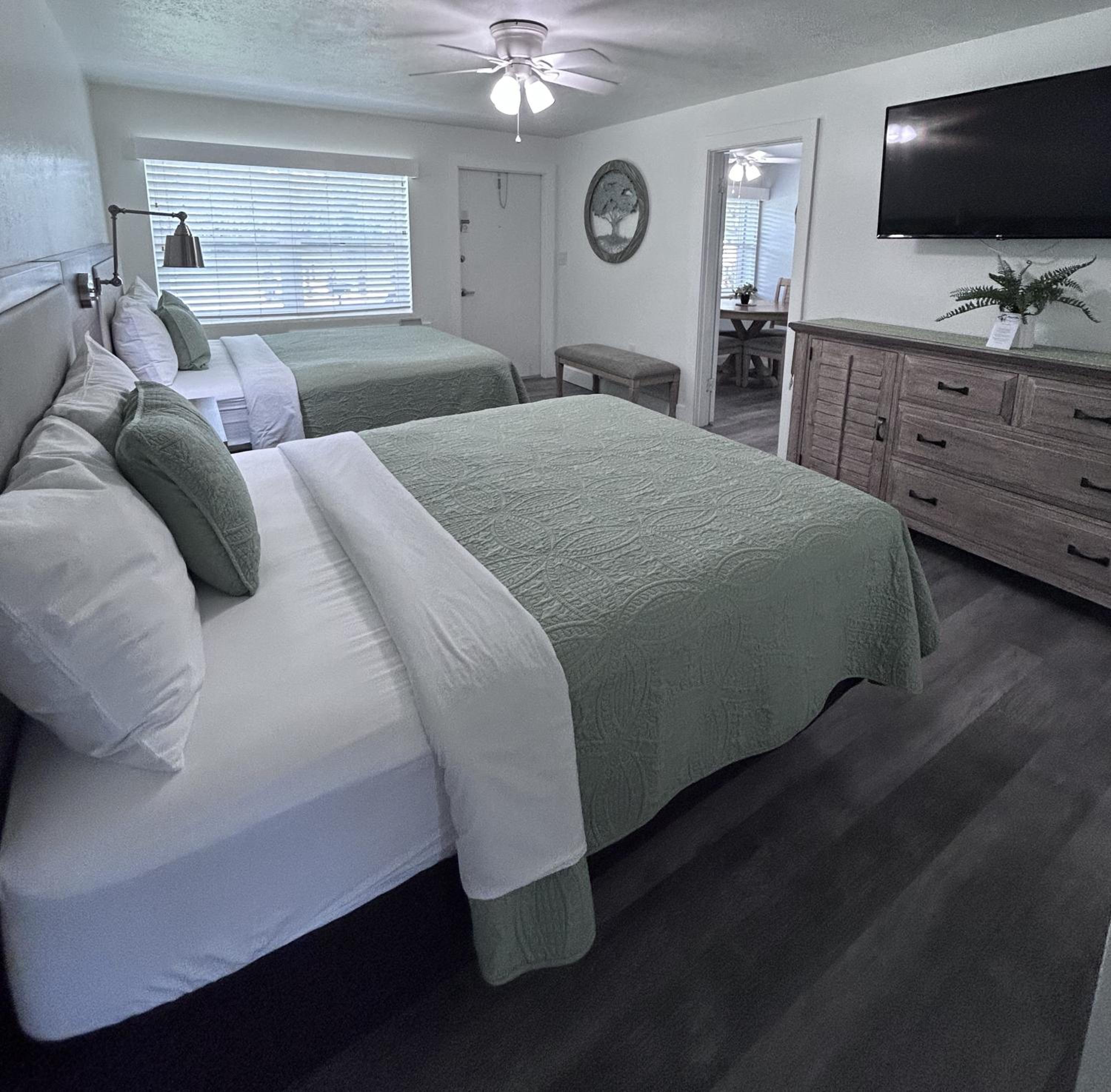 Hontoon Landing Resort & Marina