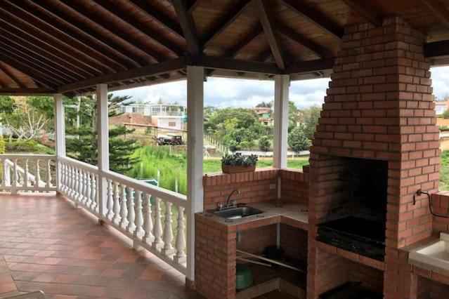 Villa Monterrey- Mesa de Los Santos