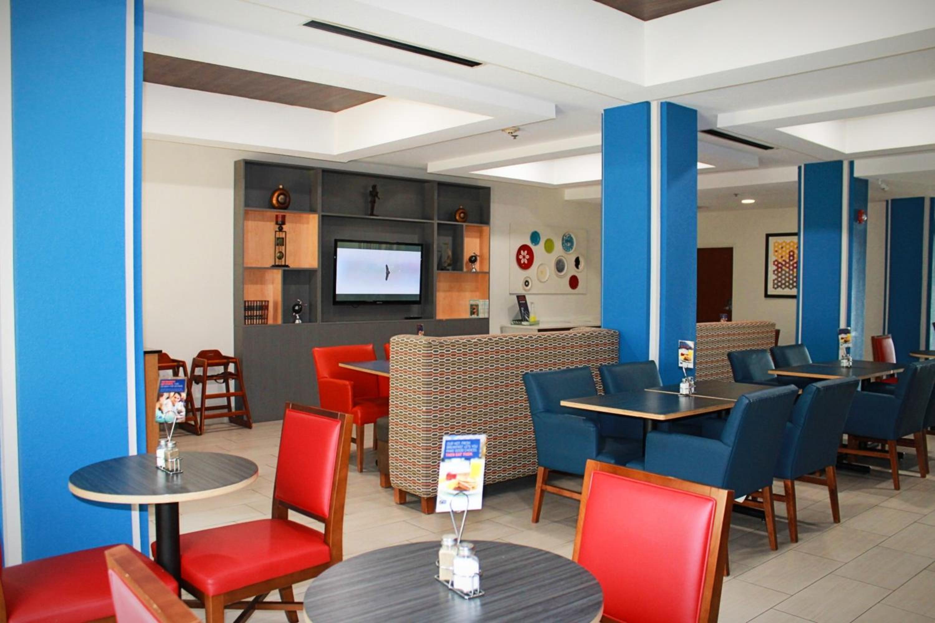 McComb Vacations - Holiday Inn Express McComb, an IHG Hotel - Property Image 3