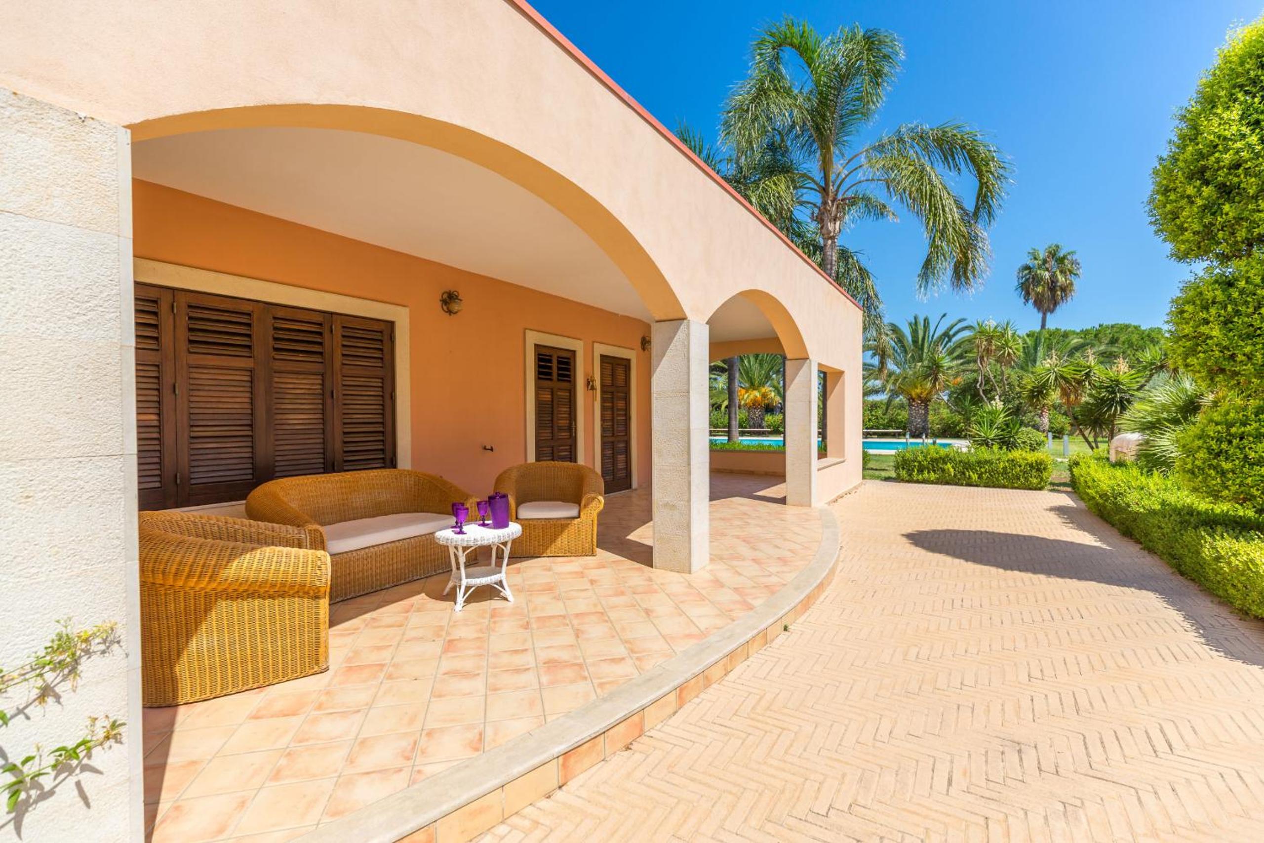 Villa Arenella con Piscina by Wonderful Italy