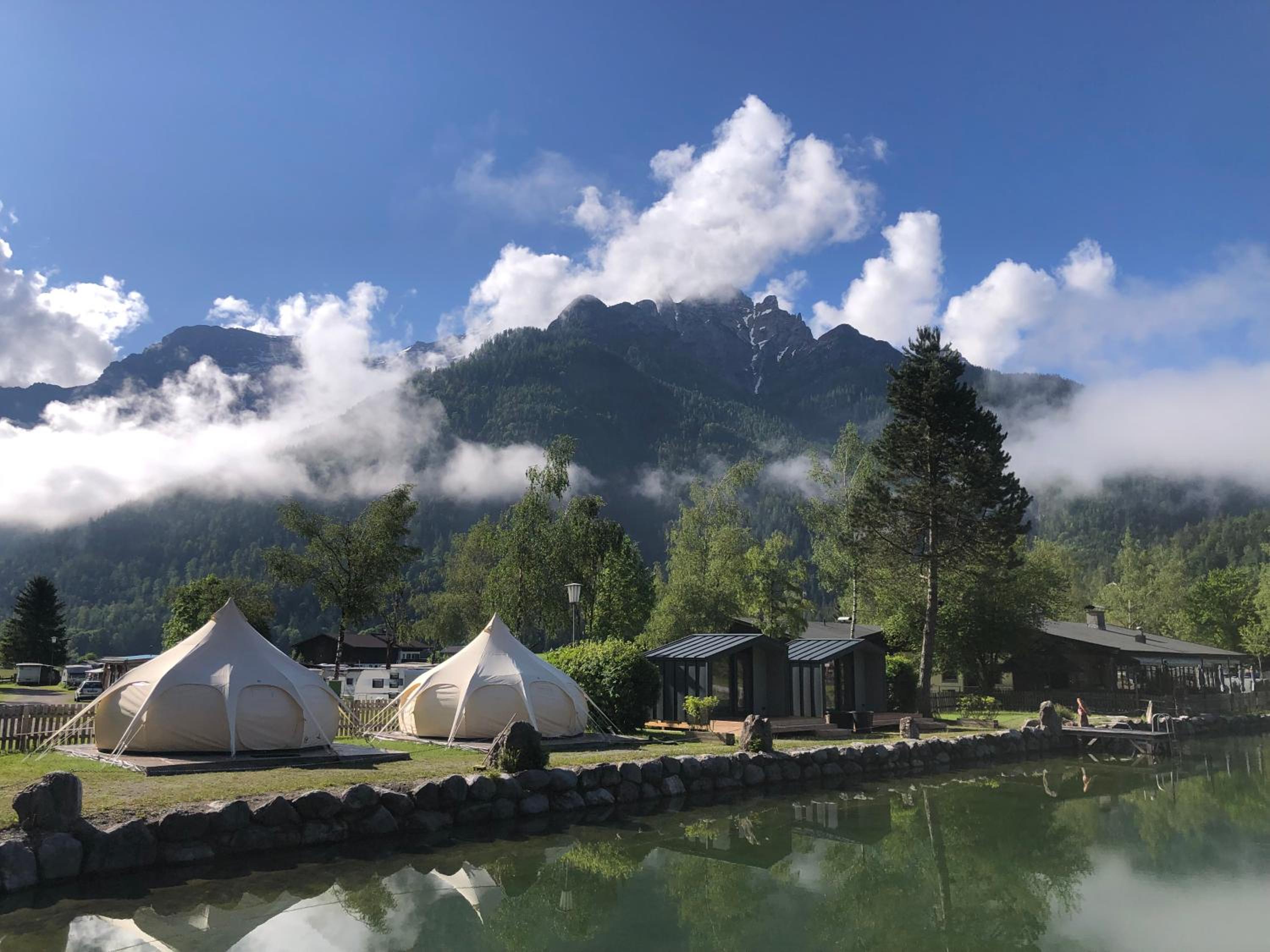 Camping & Ferienunterkünfte Steinplatte