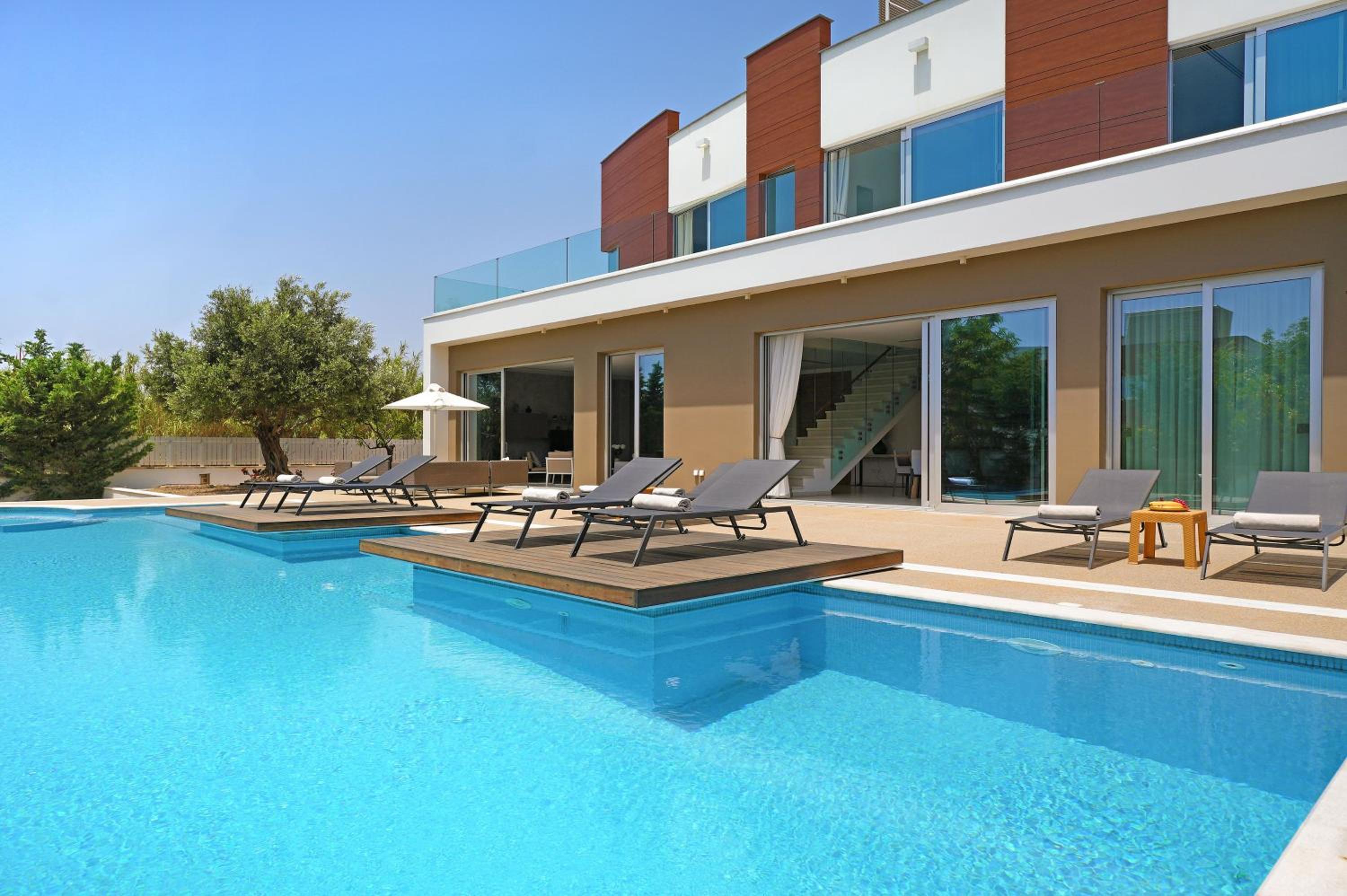 Royal Oasis Villa
