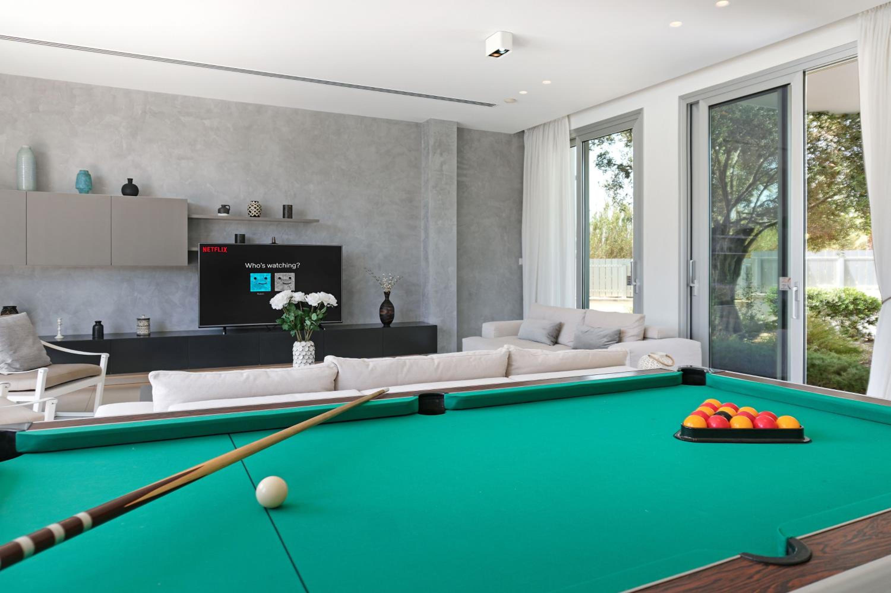 Royal Oasis Villa