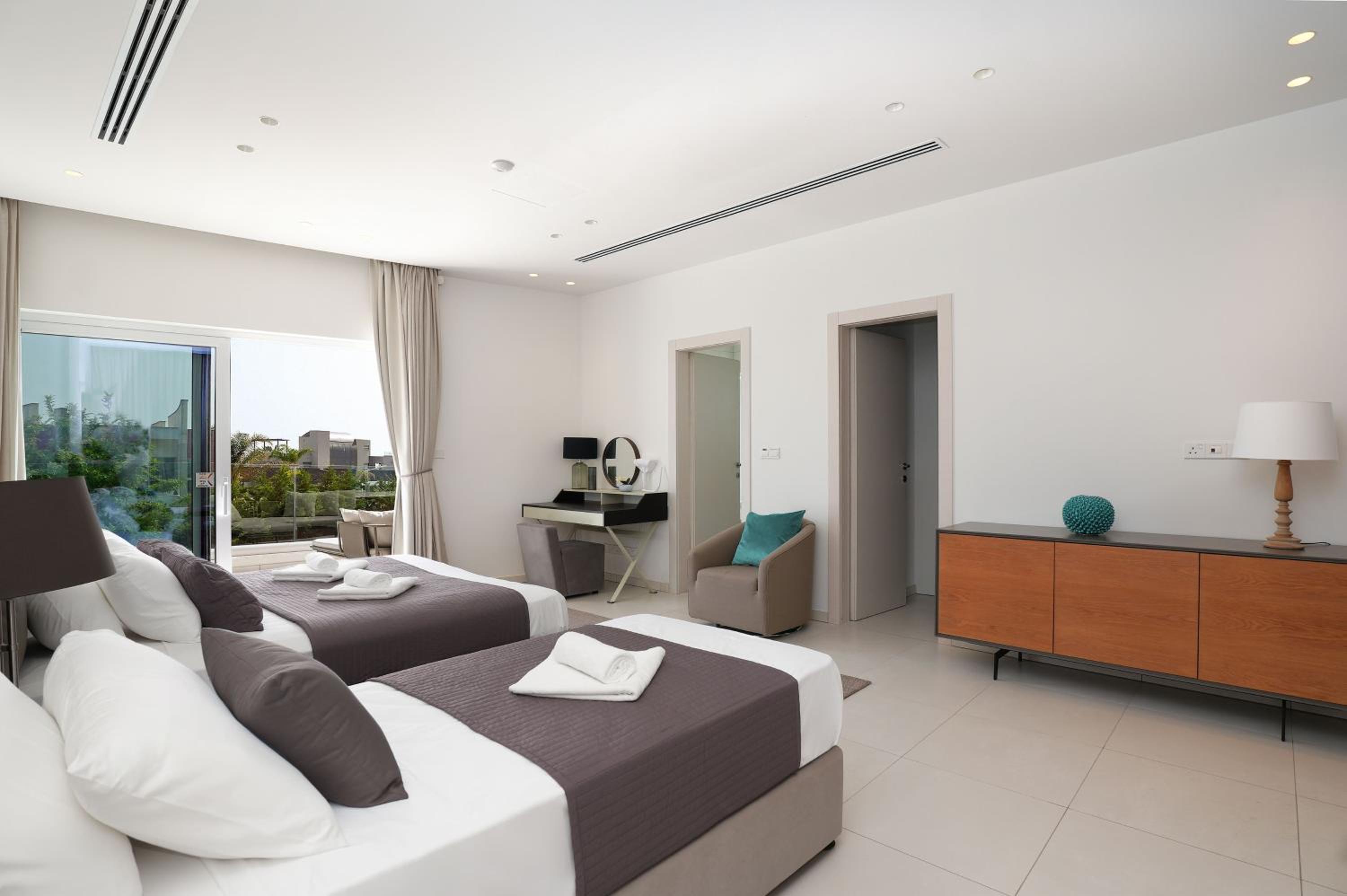 Royal Oasis Villa