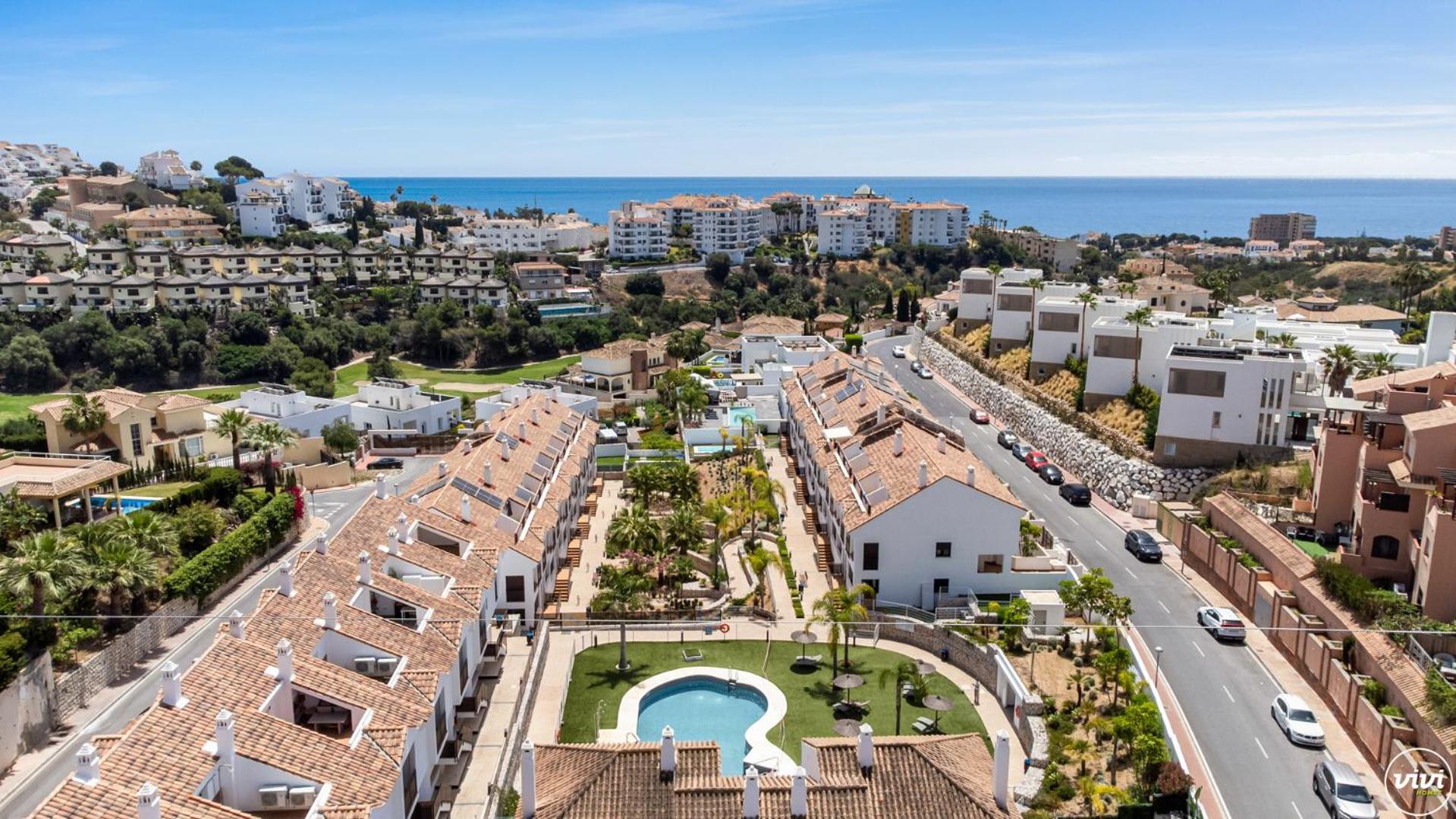 ViVi Homes - El Sembrador Pool, Terrace & Golf